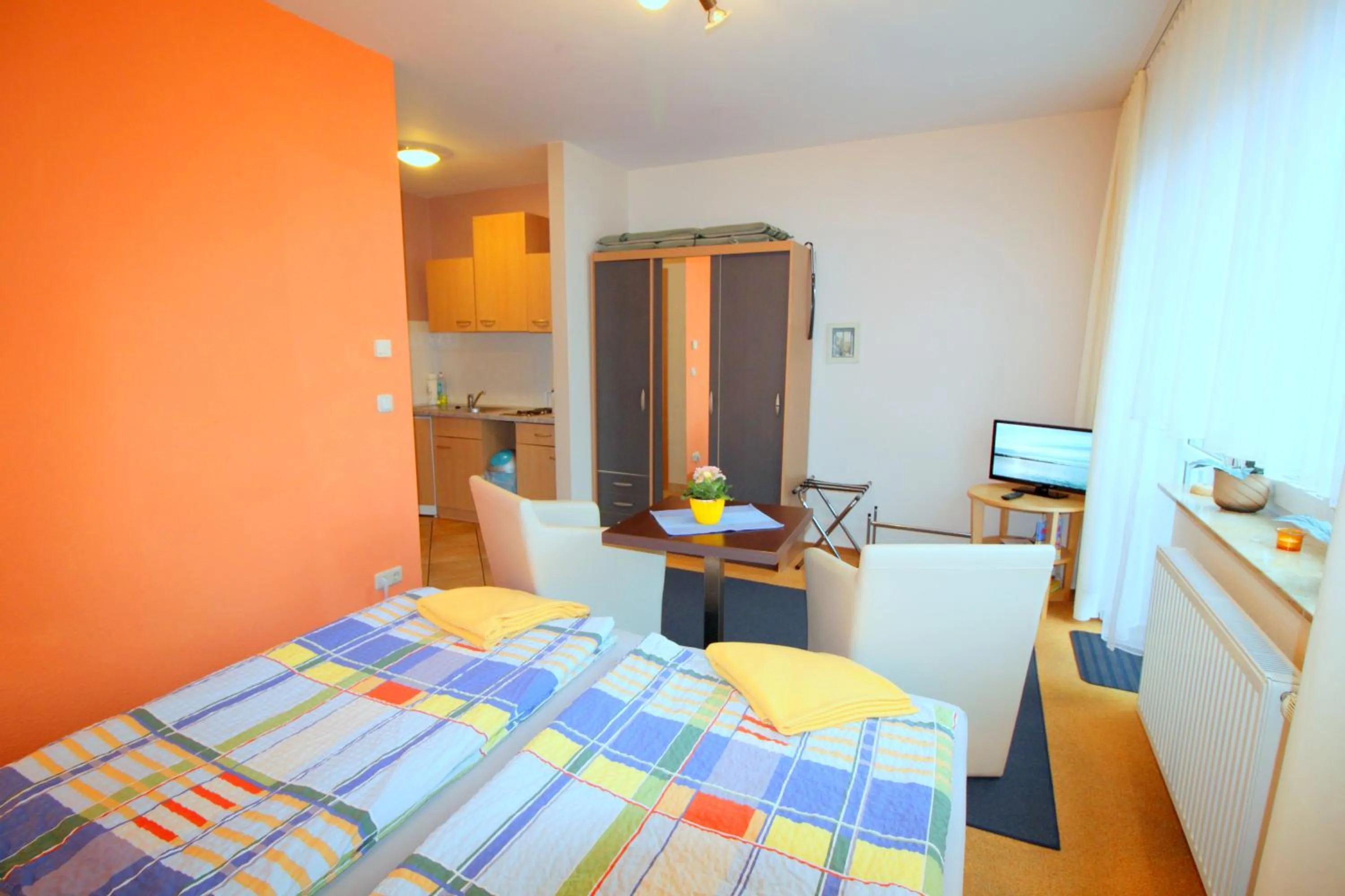 Photo of the whole room, Bed in Feriendomizil am Hafen