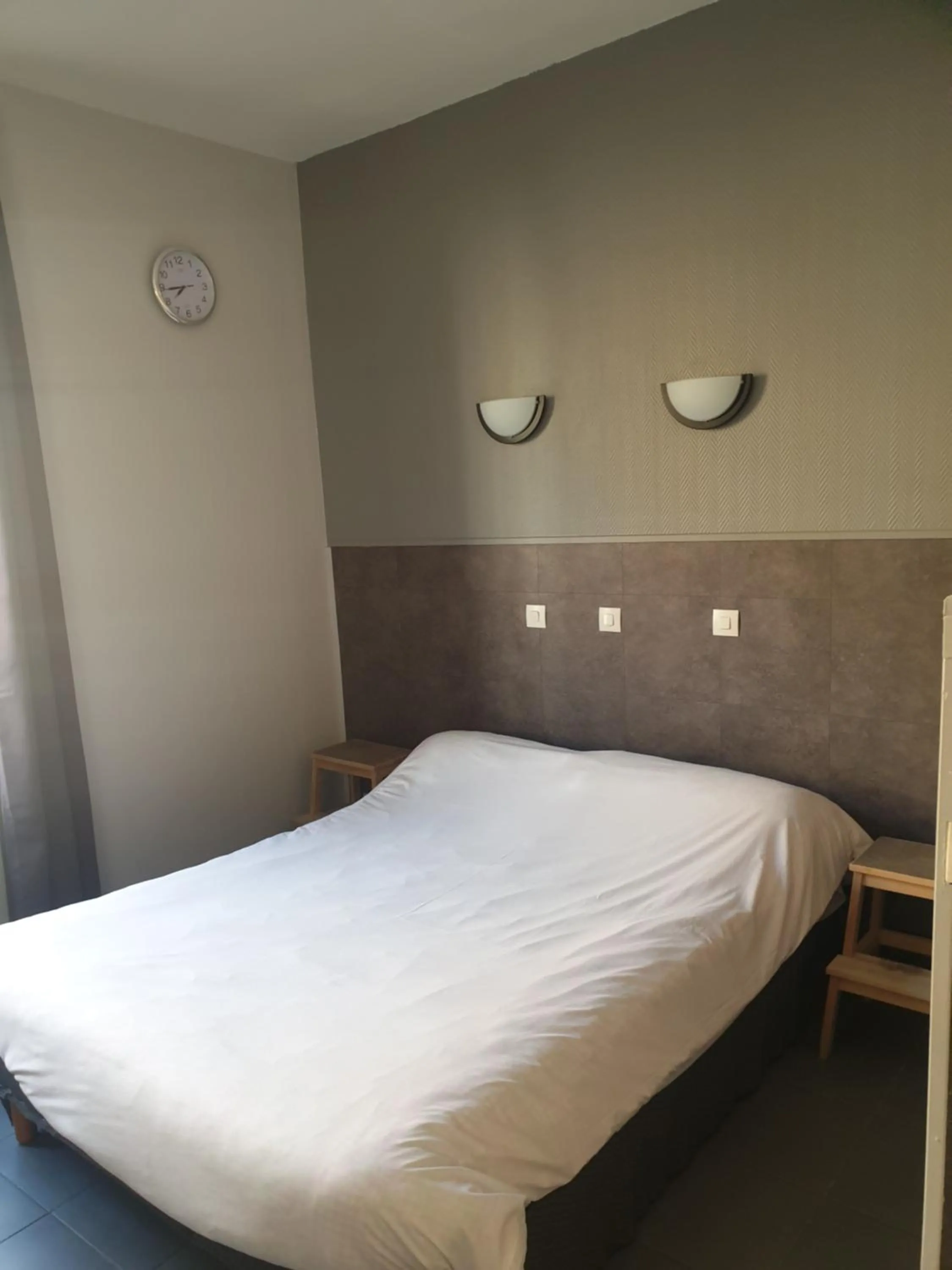 Bed in Hôtel Belfort