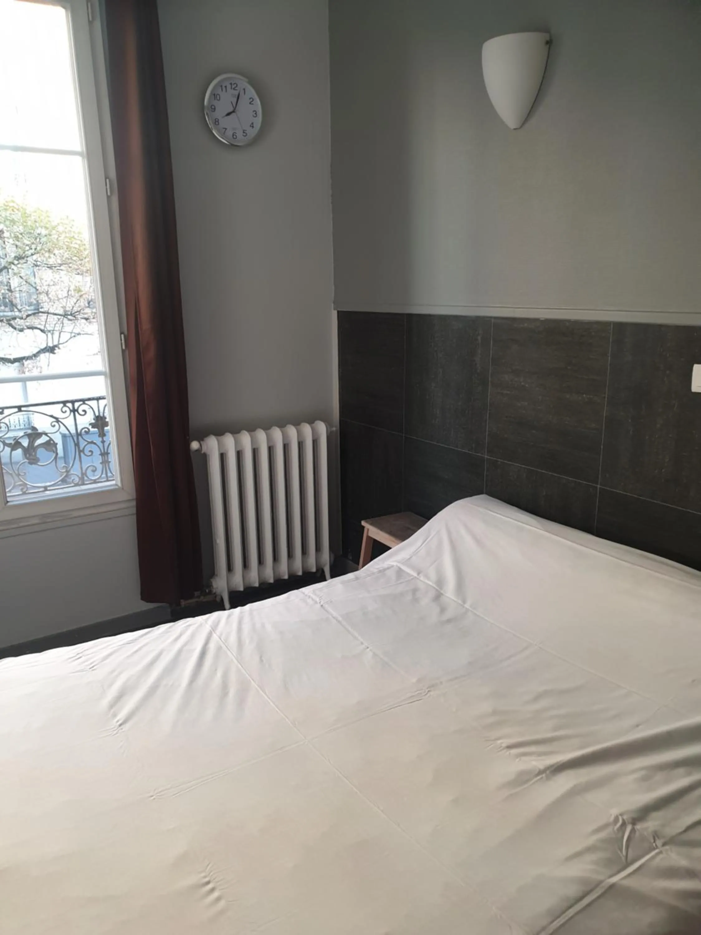 Bed in Hôtel Belfort