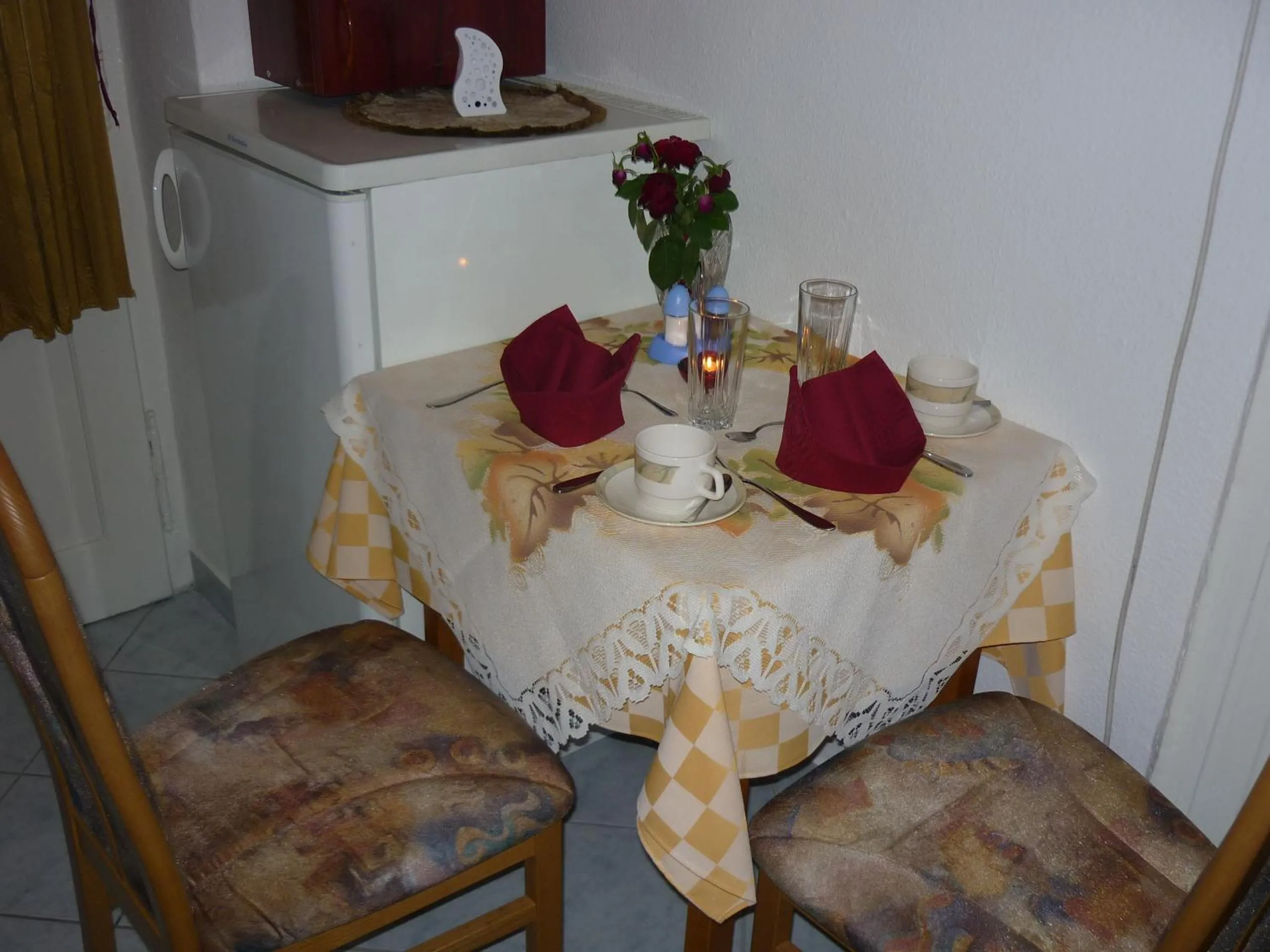 Dining area in Joe Apartman Budapest