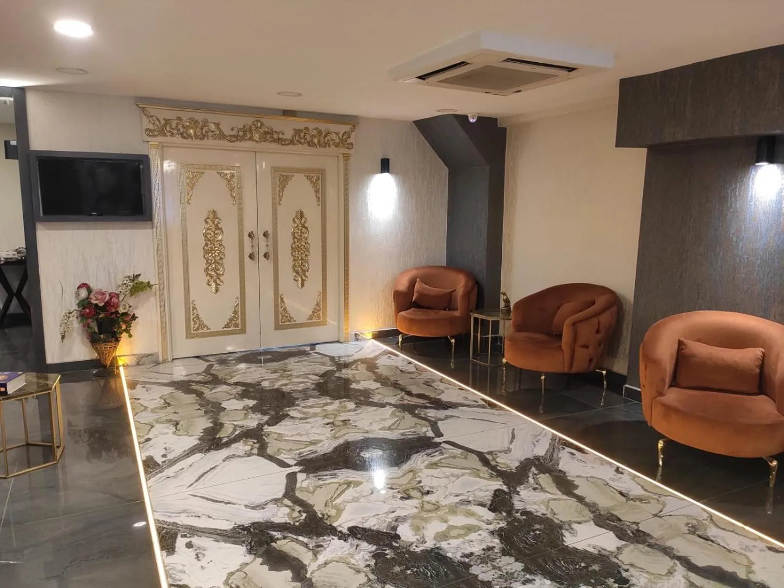 Lobby or reception in Vali Konak Hotel Nişantaşı