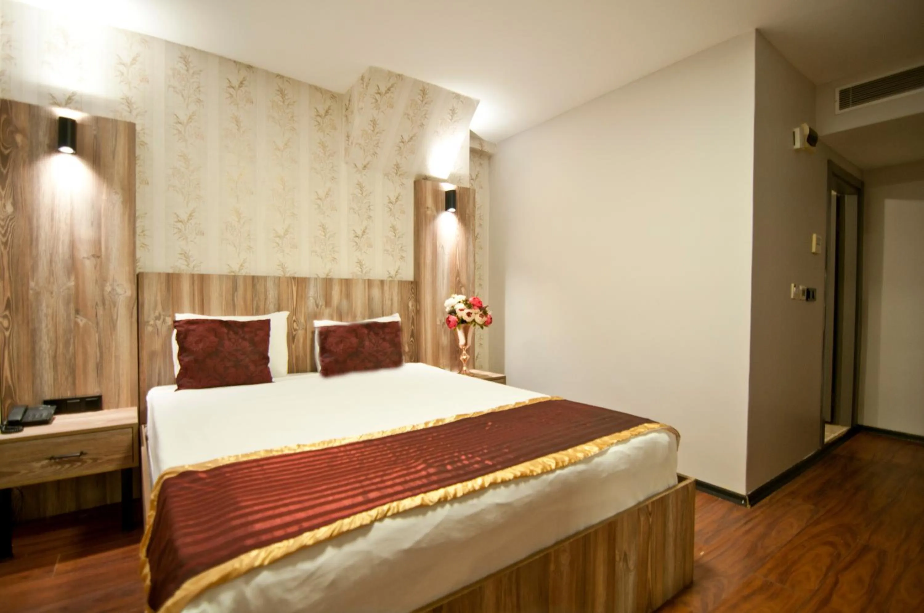 Bed in Vali Konak Hotel Nişantaşı