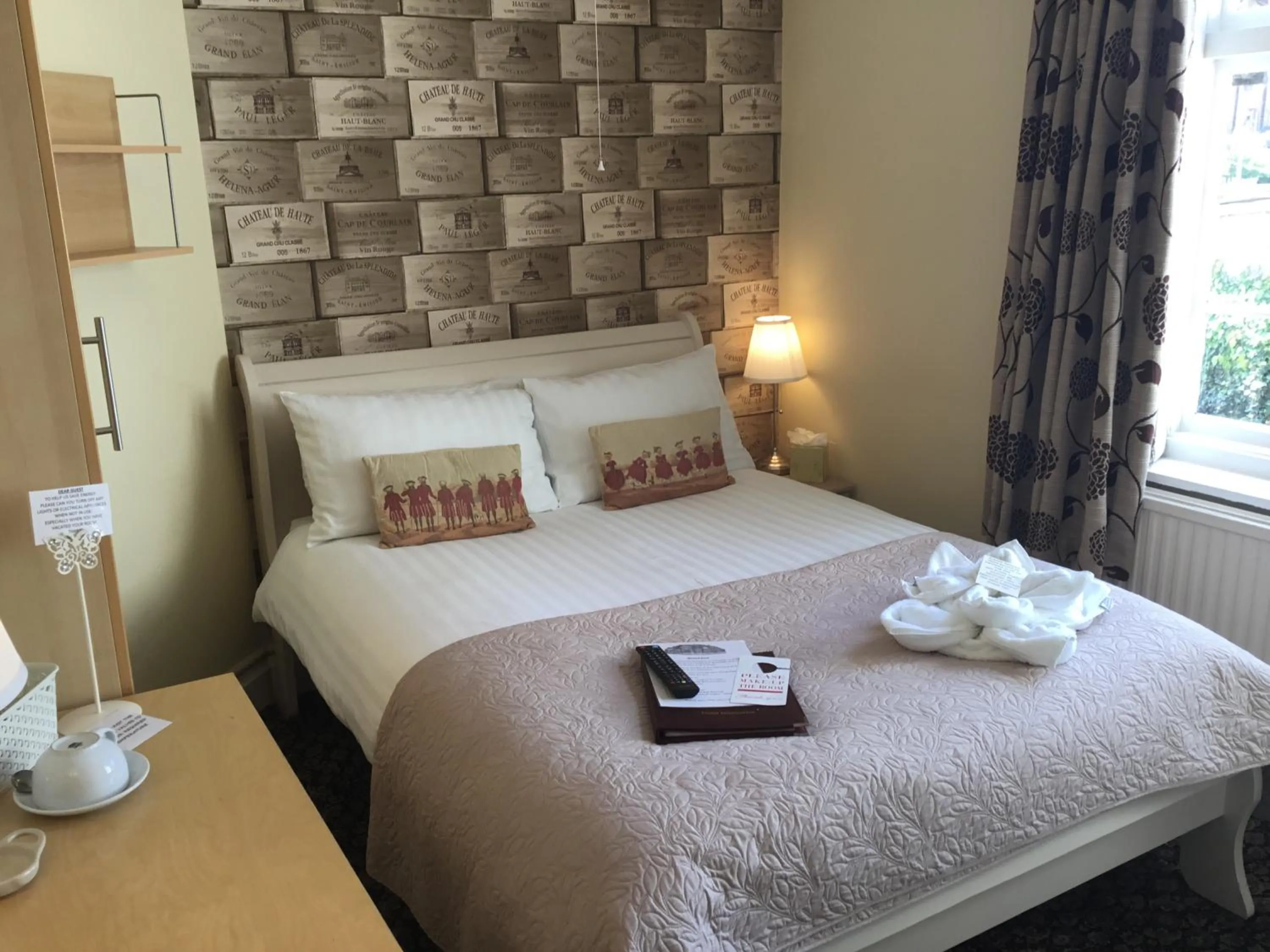 Bedroom in The Stockton Arms Hotel