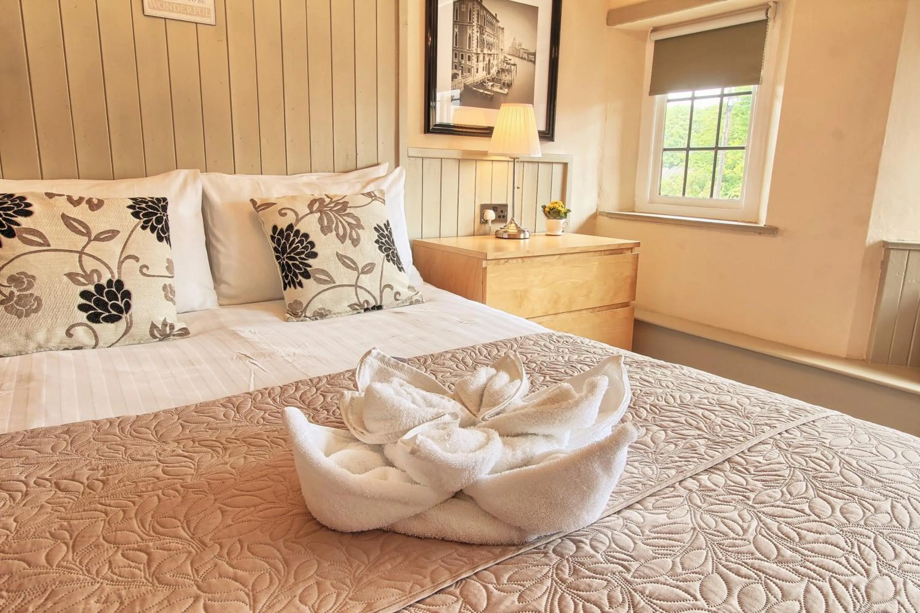 Bedroom in The Stockton Arms Hotel