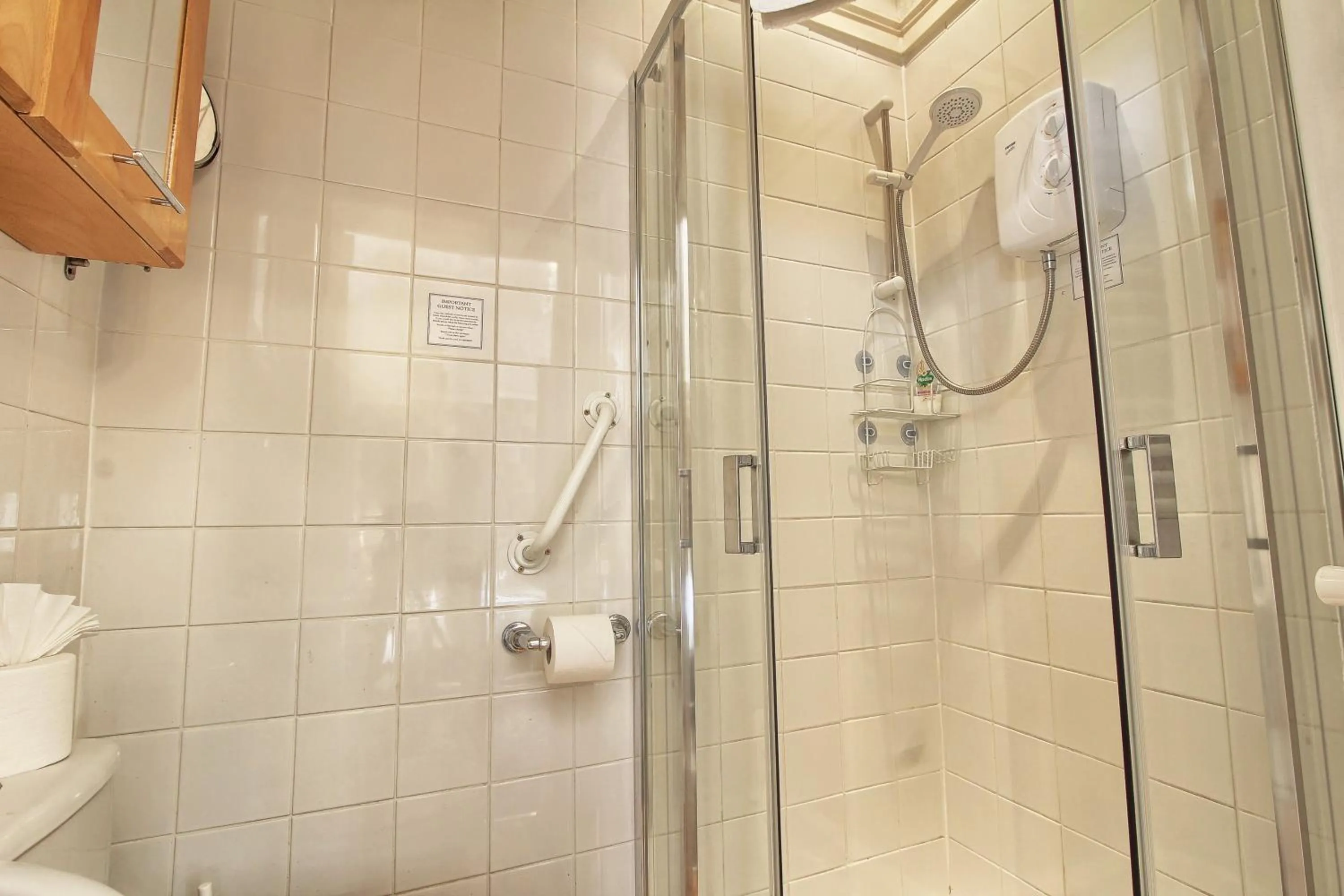 Bathroom in The Stockton Arms Hotel