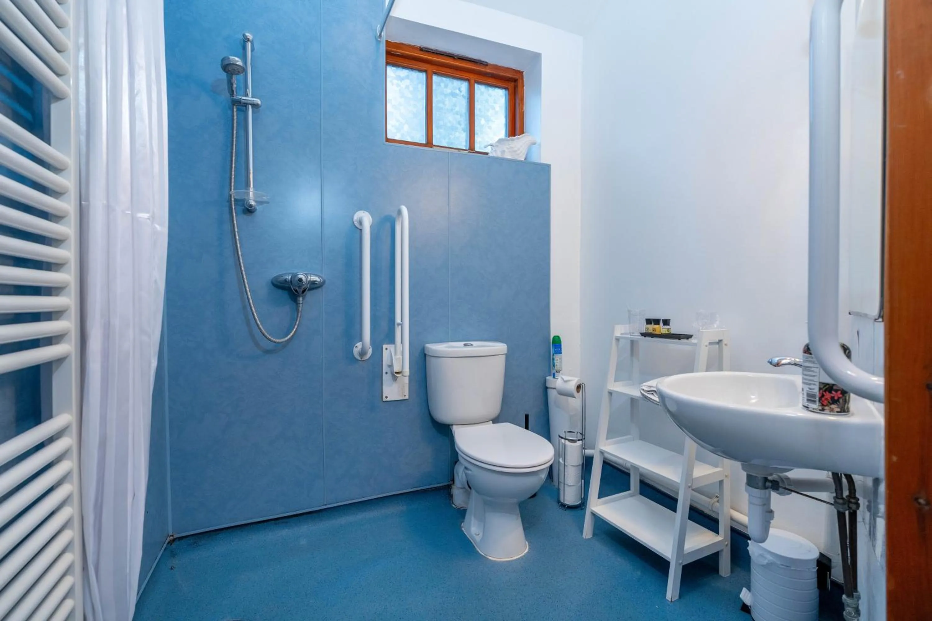 Bathroom in West View Farm