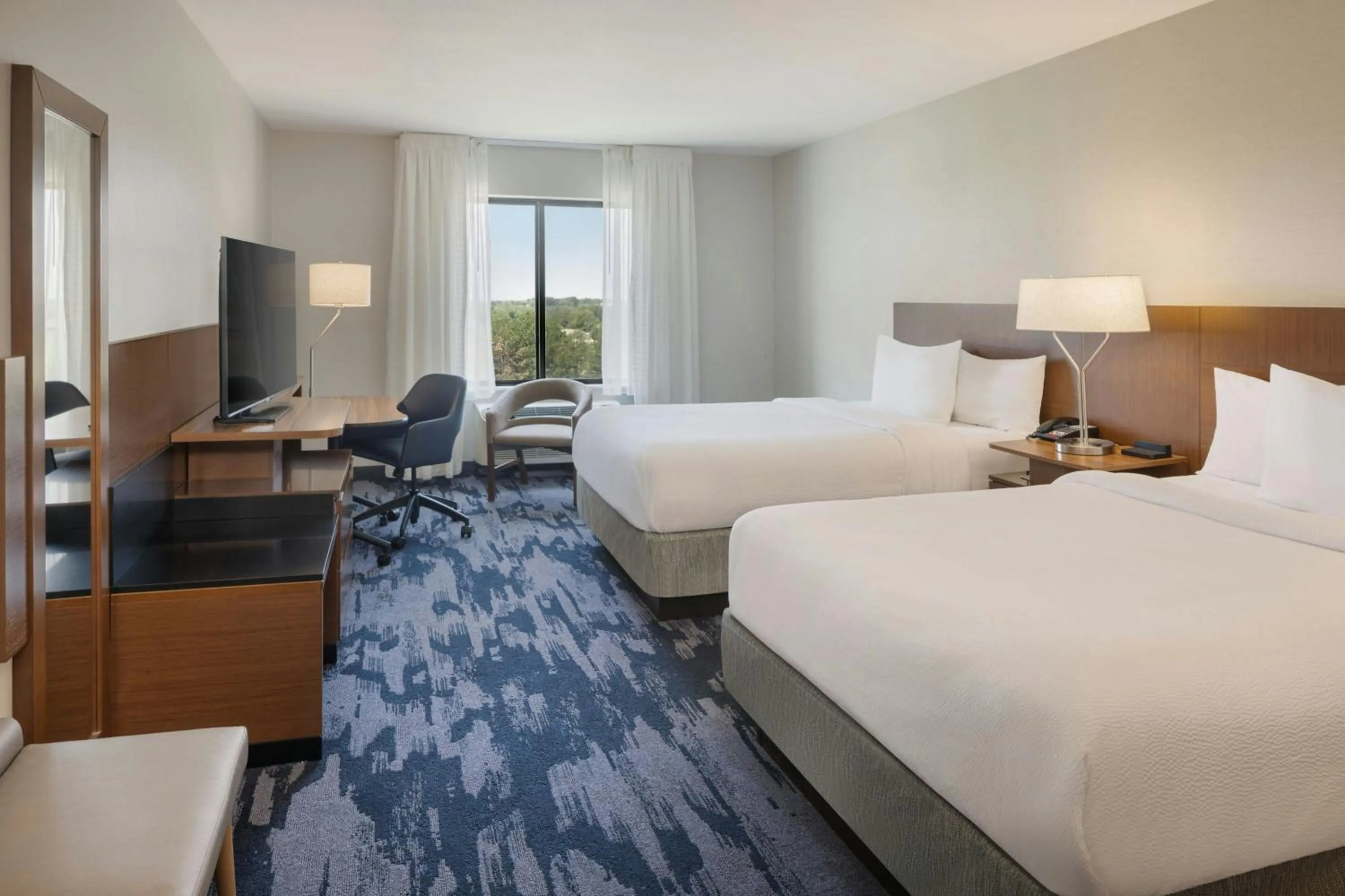 Photo of the whole room, Bed in Fairfield Inn & Suites by Marriott Lincoln Southeast