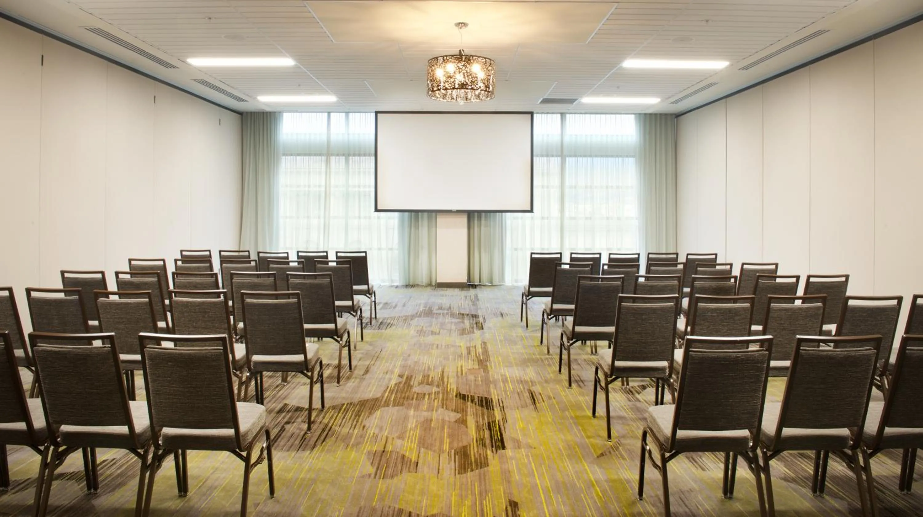 Meeting/conference room in Courtyard by Marriott Seattle Everett Downtown