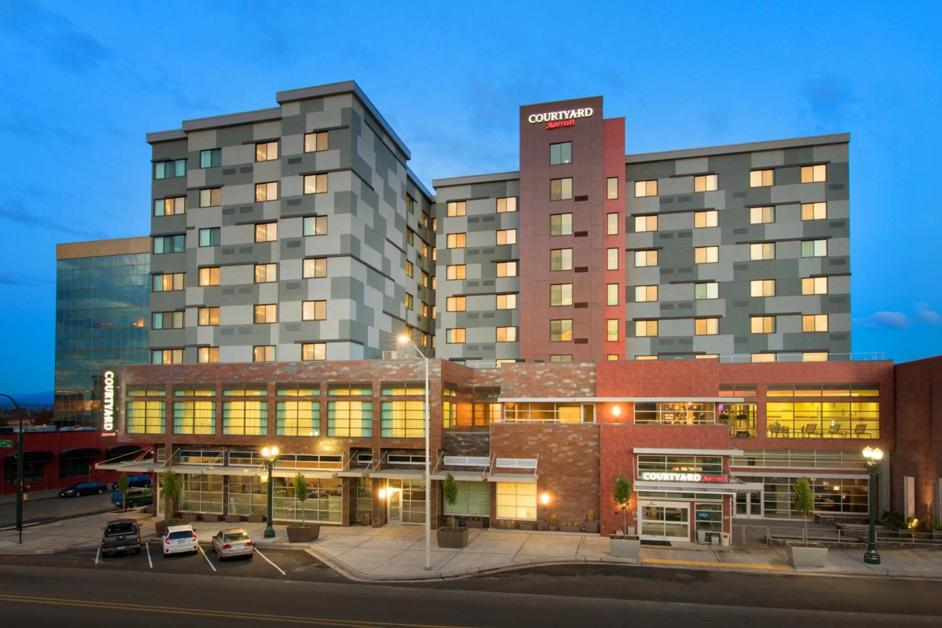 Property building in Courtyard by Marriott Seattle Everett Downtown