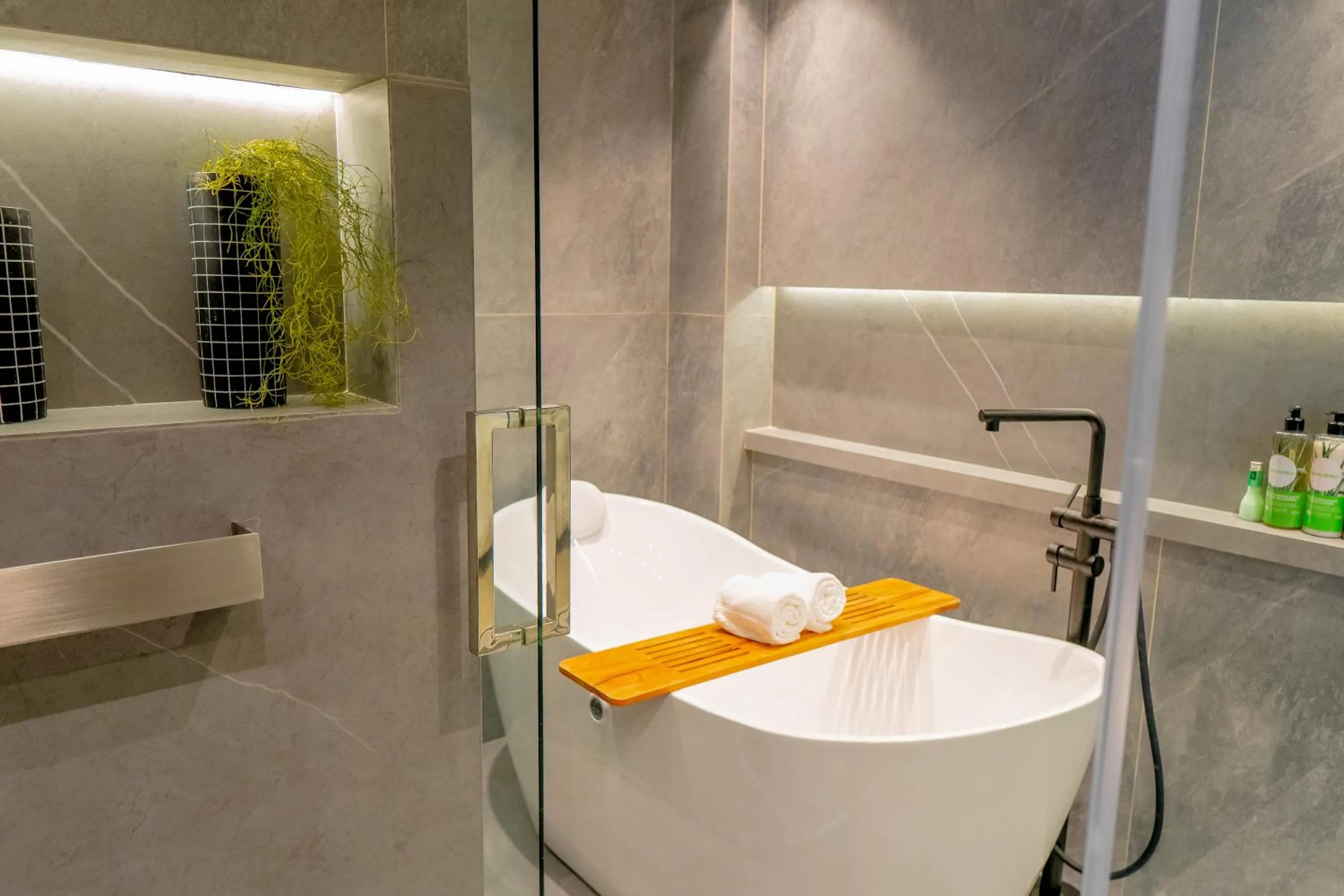 Bath in Radisson Rio de Janeiro Barra