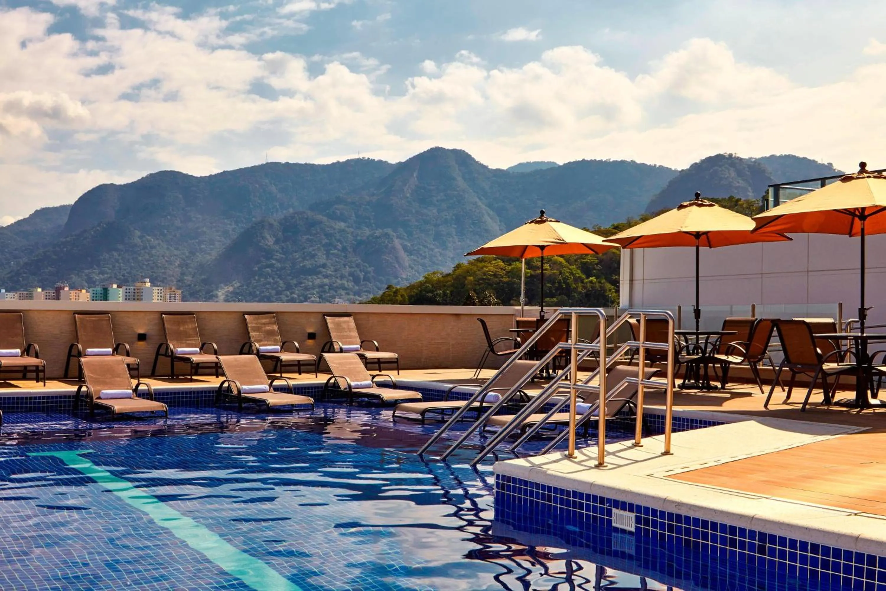 Swimming pool in Residence Inn by Marriott Rio de Janeiro Barra da Tijuca