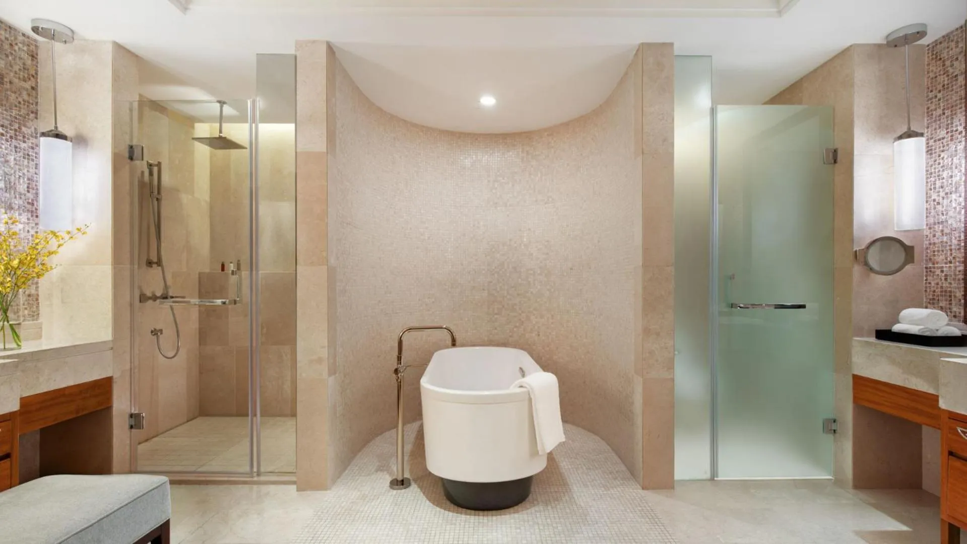 Bathroom in Wutai Mountain Marriott Hotel