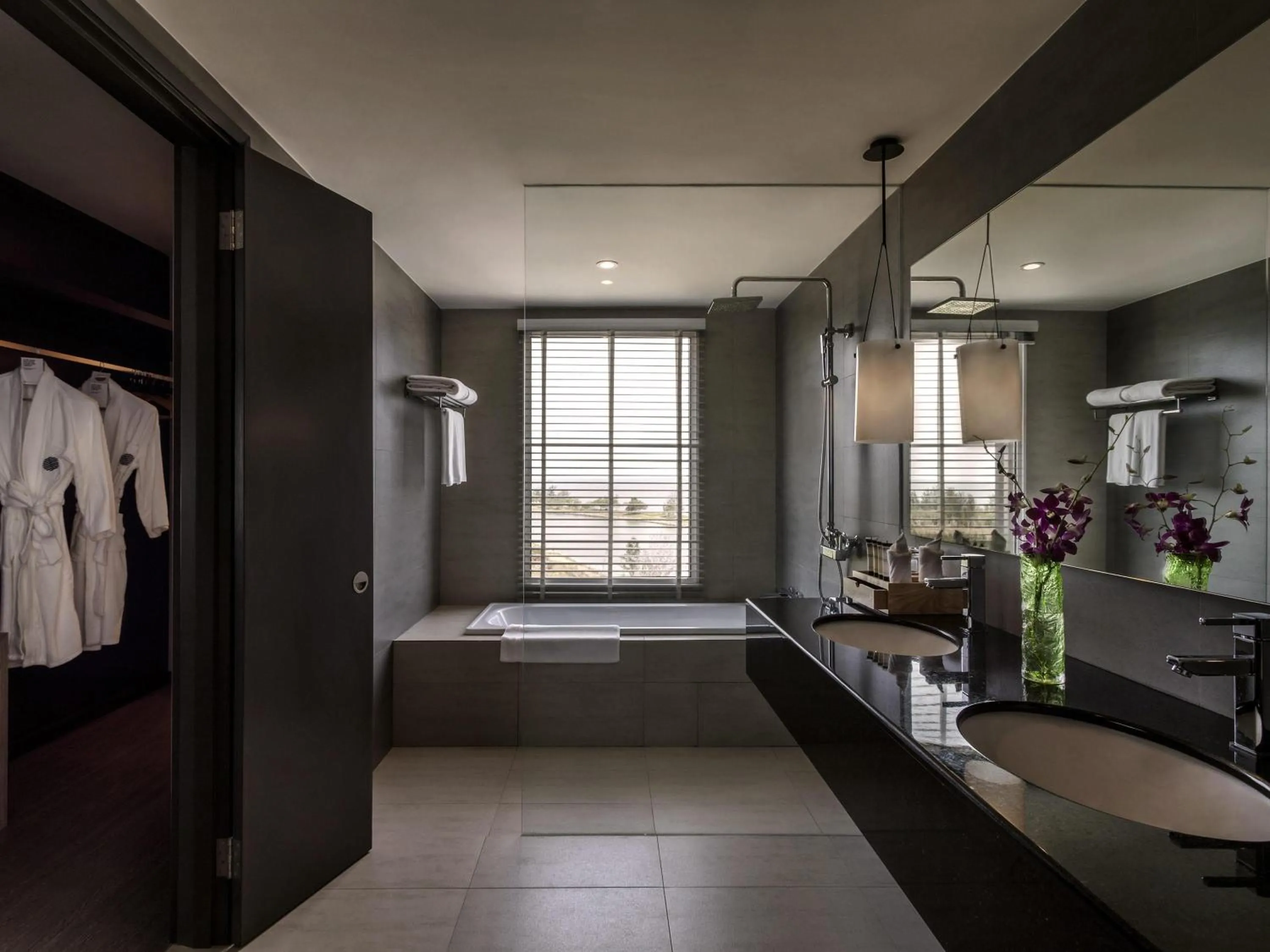 Bedroom in Pullman Miri Waterfront