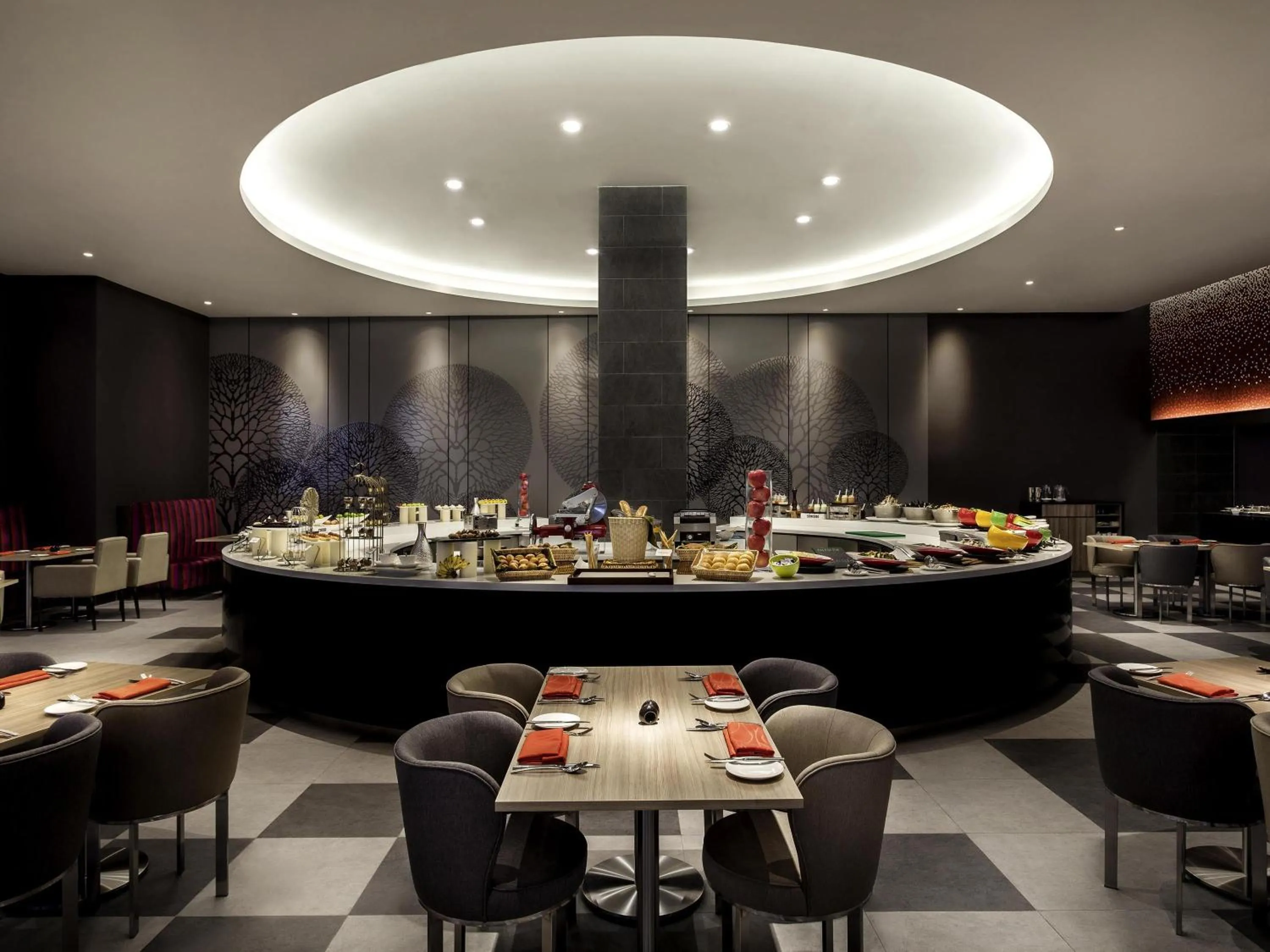 Restaurant/places to eat in Pullman Miri Waterfront