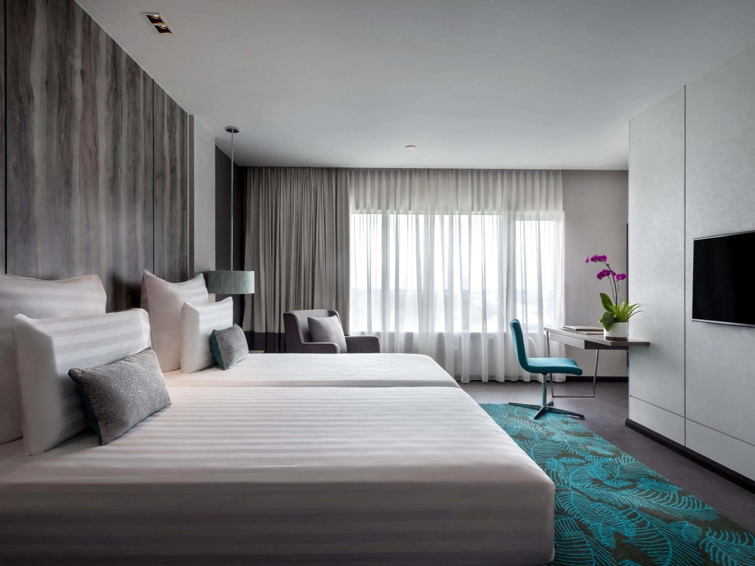 Bedroom, Bed in Pullman Miri Waterfront