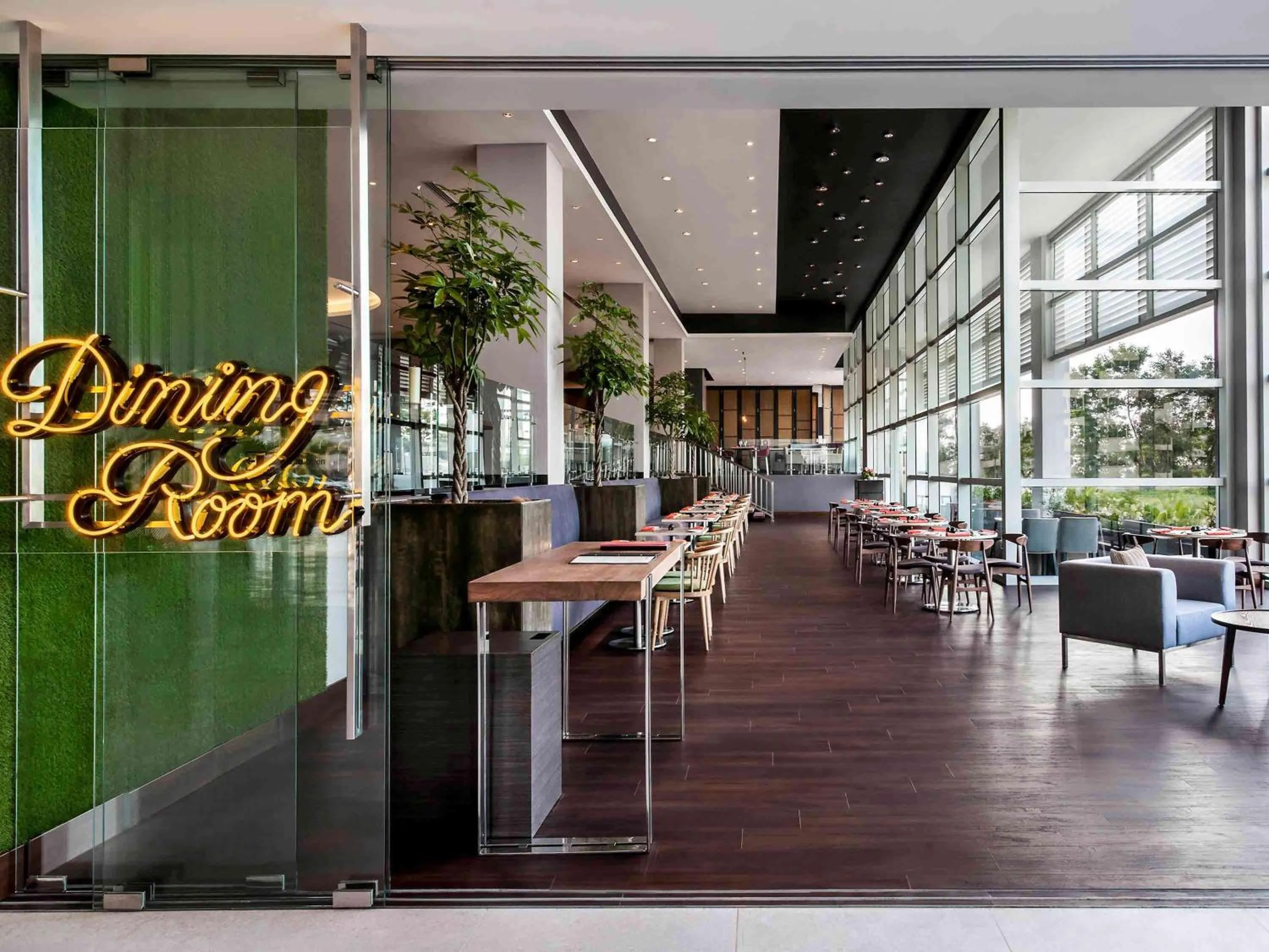 Restaurant/places to eat in Pullman Miri Waterfront