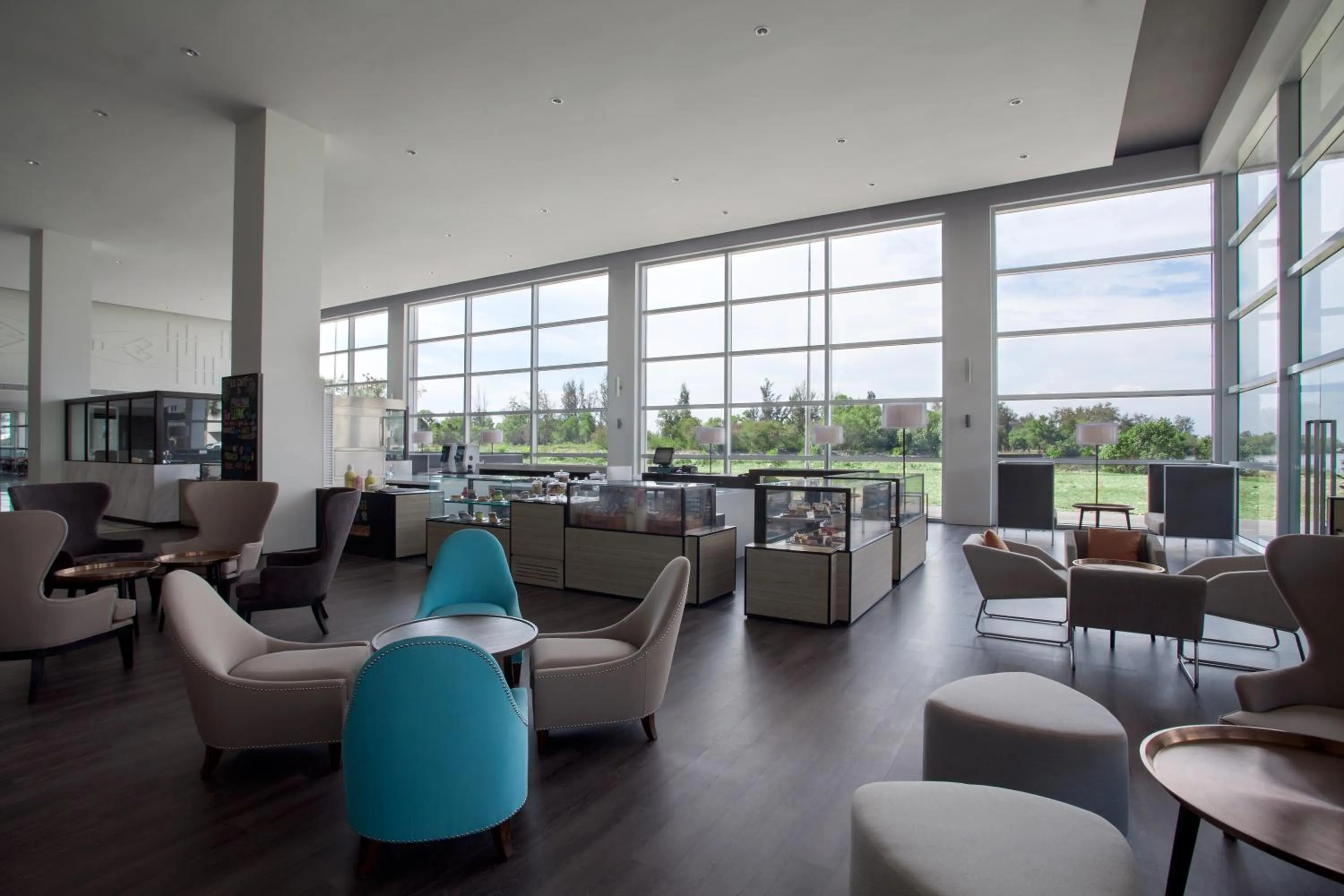 Communal lounge/ TV room in Pullman Miri Waterfront