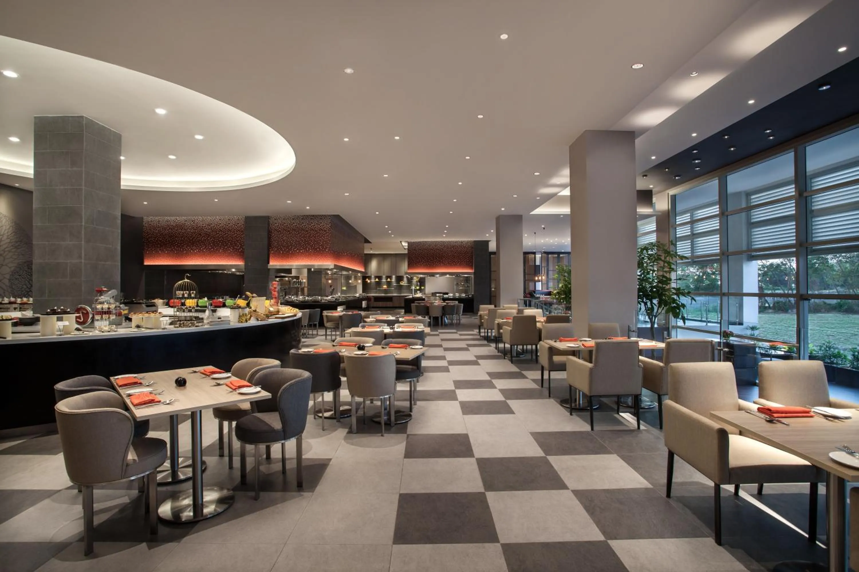 Restaurant/places to eat in Pullman Miri Waterfront