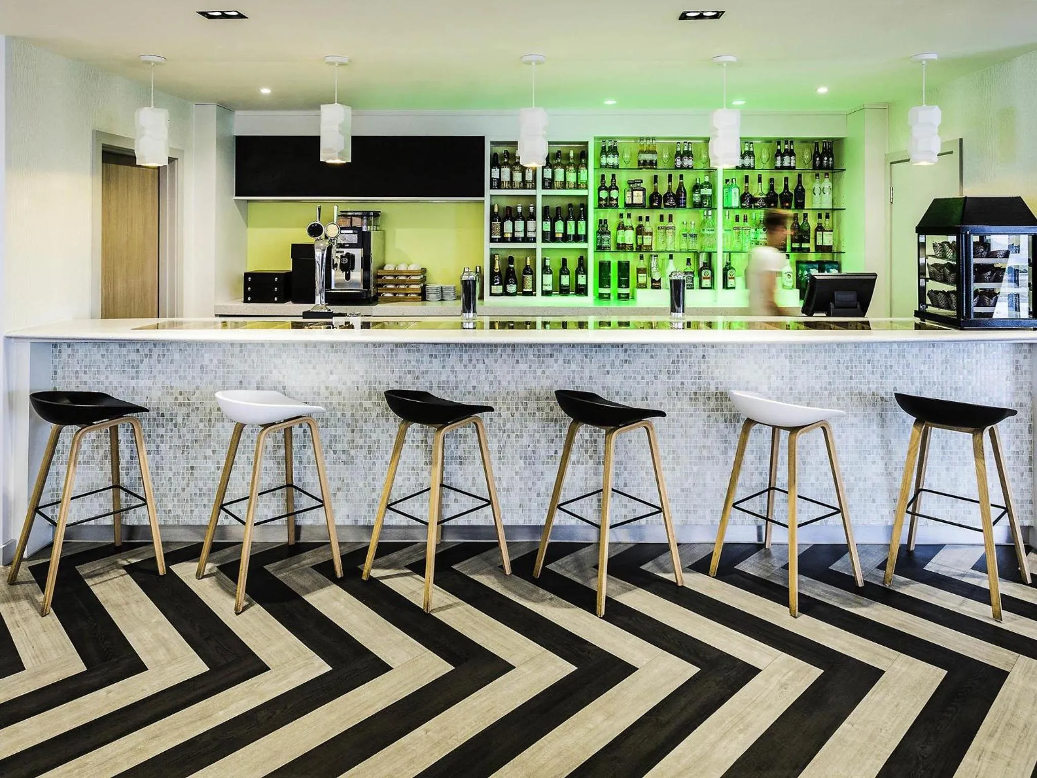 Lounge or bar in ibis Styles London Heathrow Airport