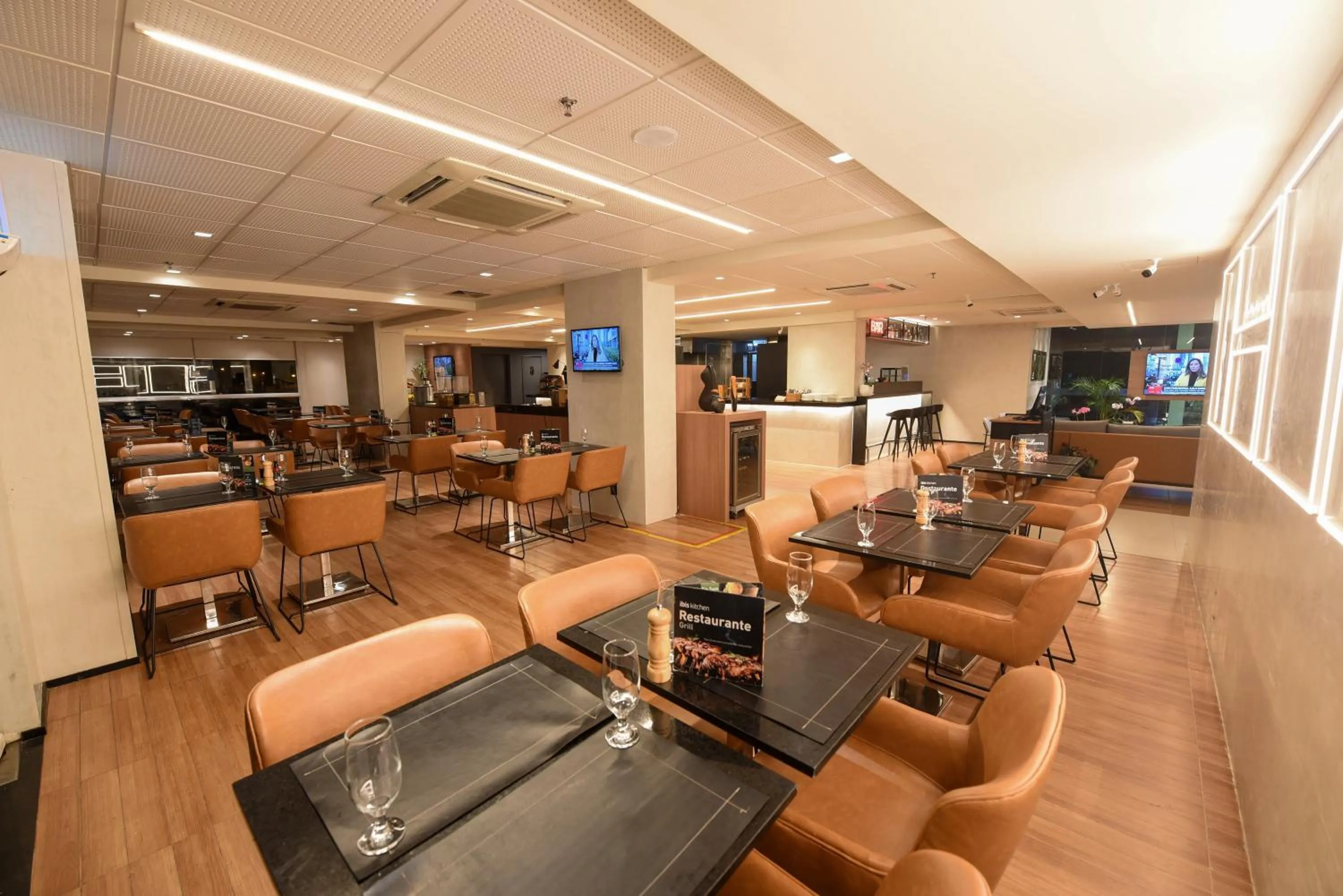 Restaurant/places to eat in ibis Sao Luis