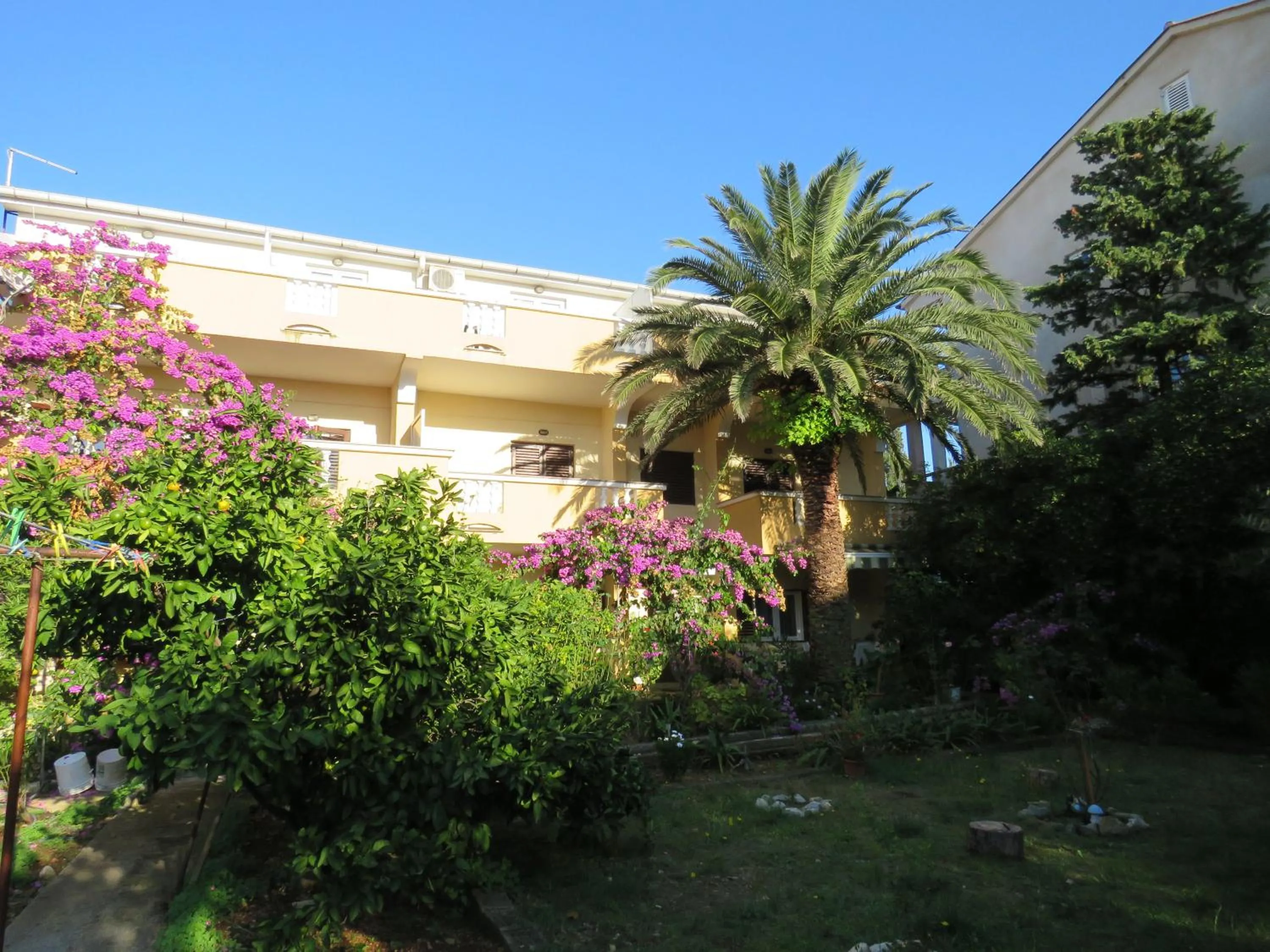 Apartments Palma Novalja