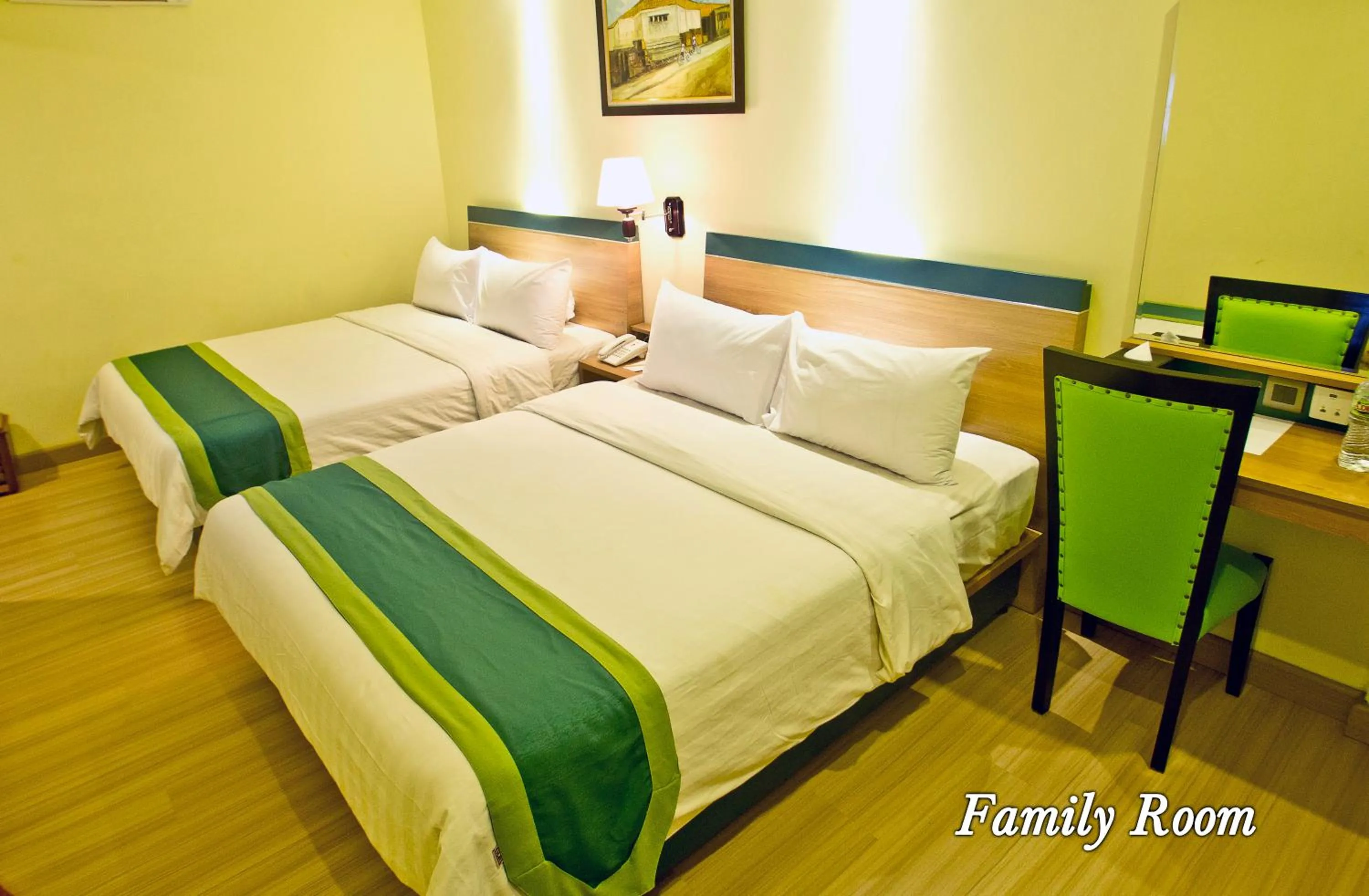 Bedroom, Bed in Green Batara Hotel