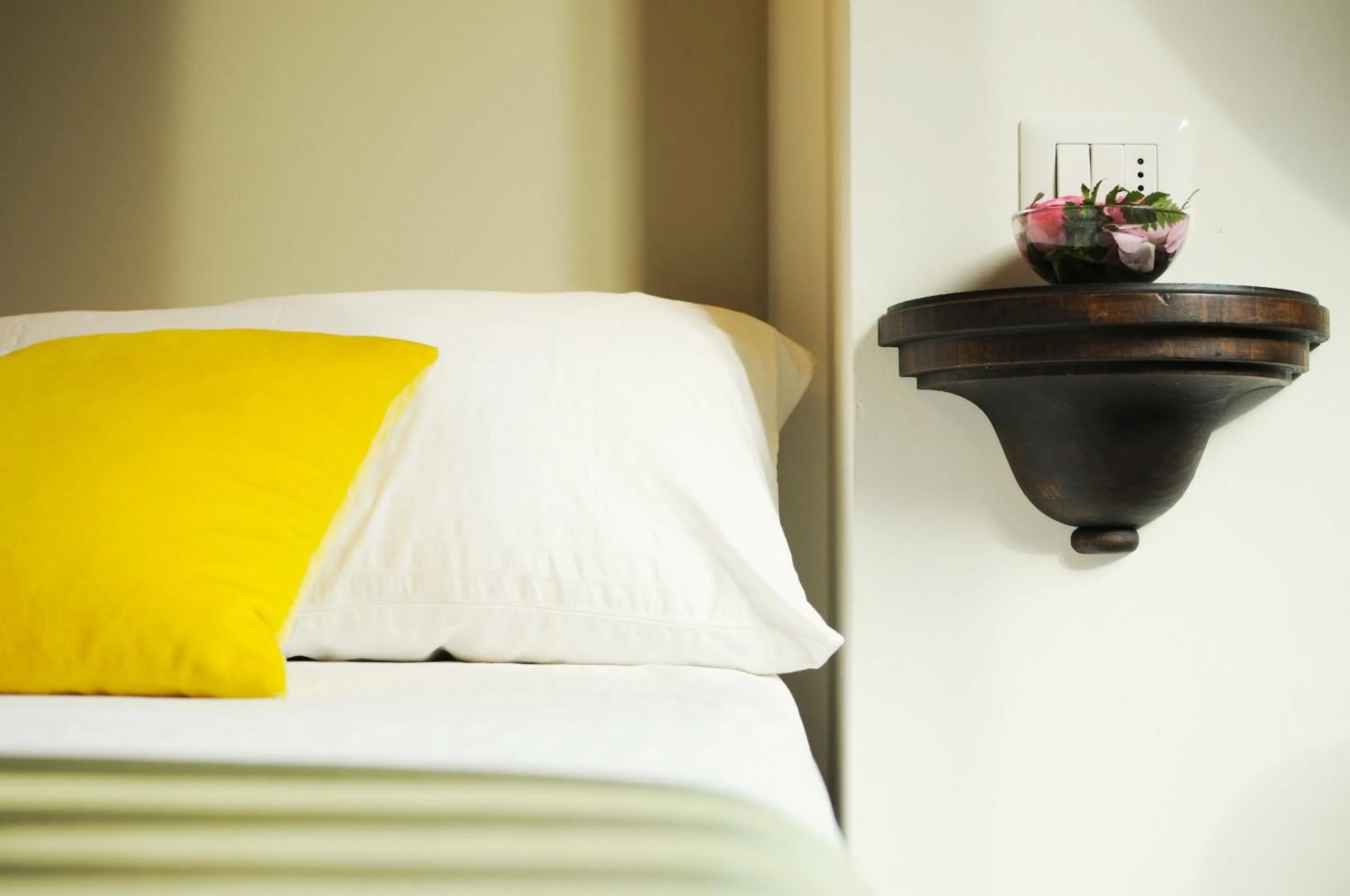 Decorative detail, Bed in B&B Isola d'Arno