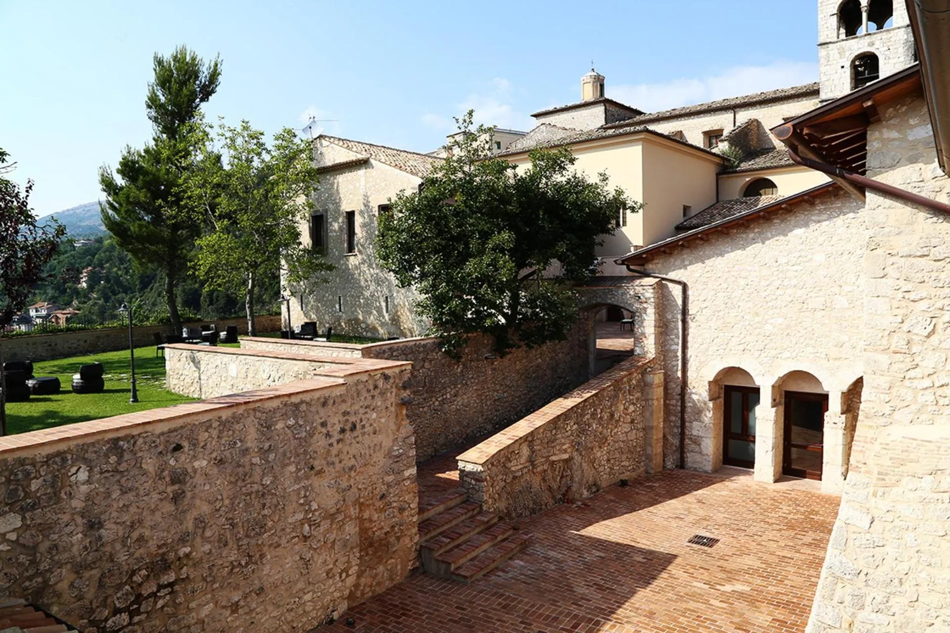 Inner courtyard view in Monastero Di Sant'Erasmo