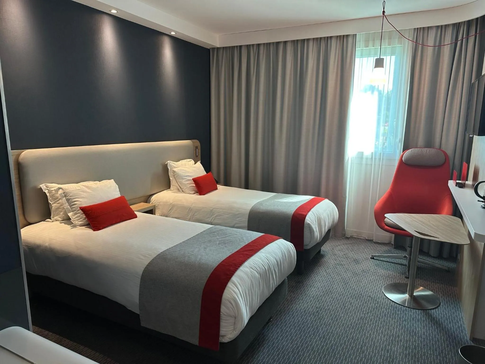 Photo of the whole room, Bed in Holiday Inn Express Paris - Velizy by IHG