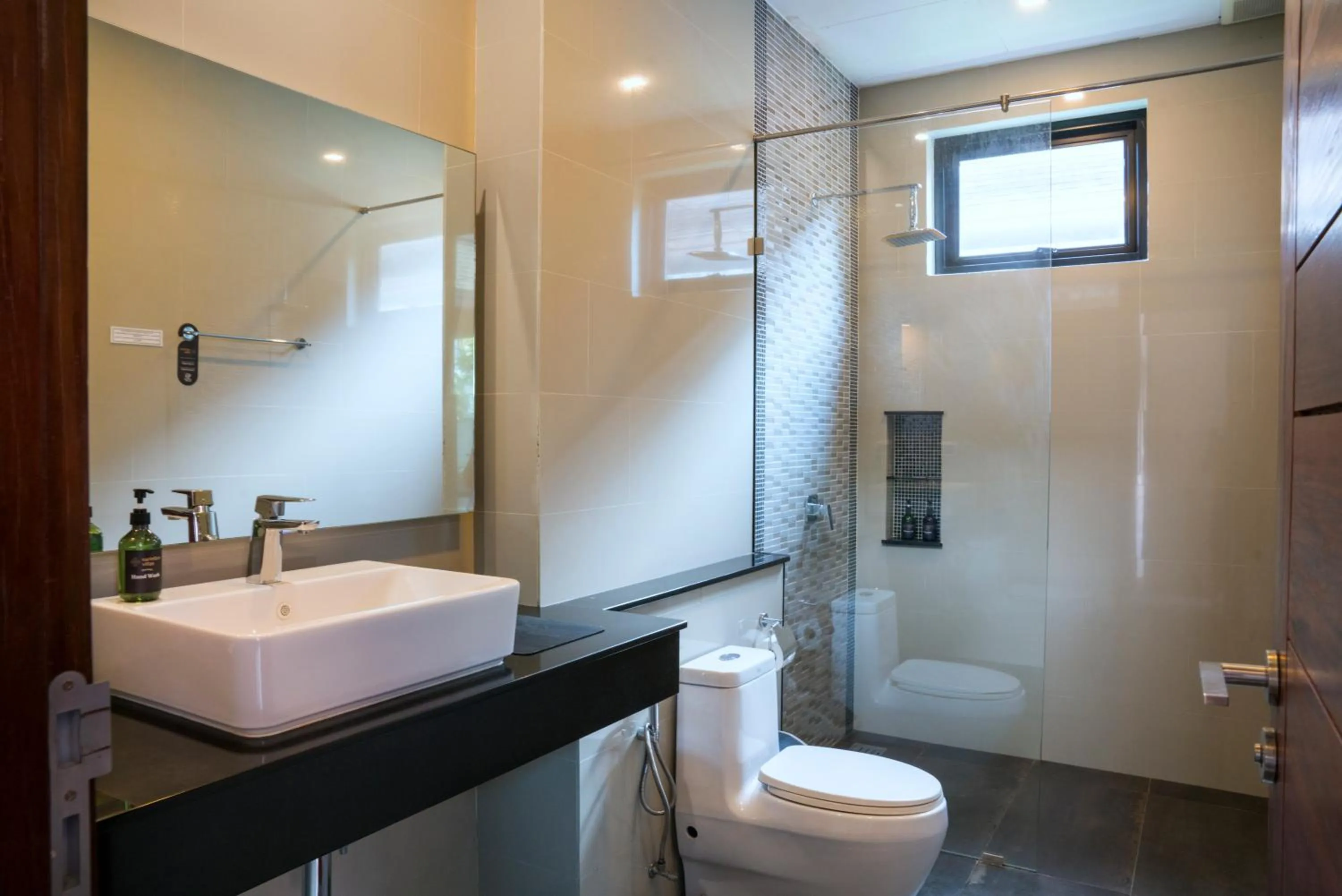 Bathroom in Narintara Private Pool Villas - Free Tuk-Tuk Service to the Beach!