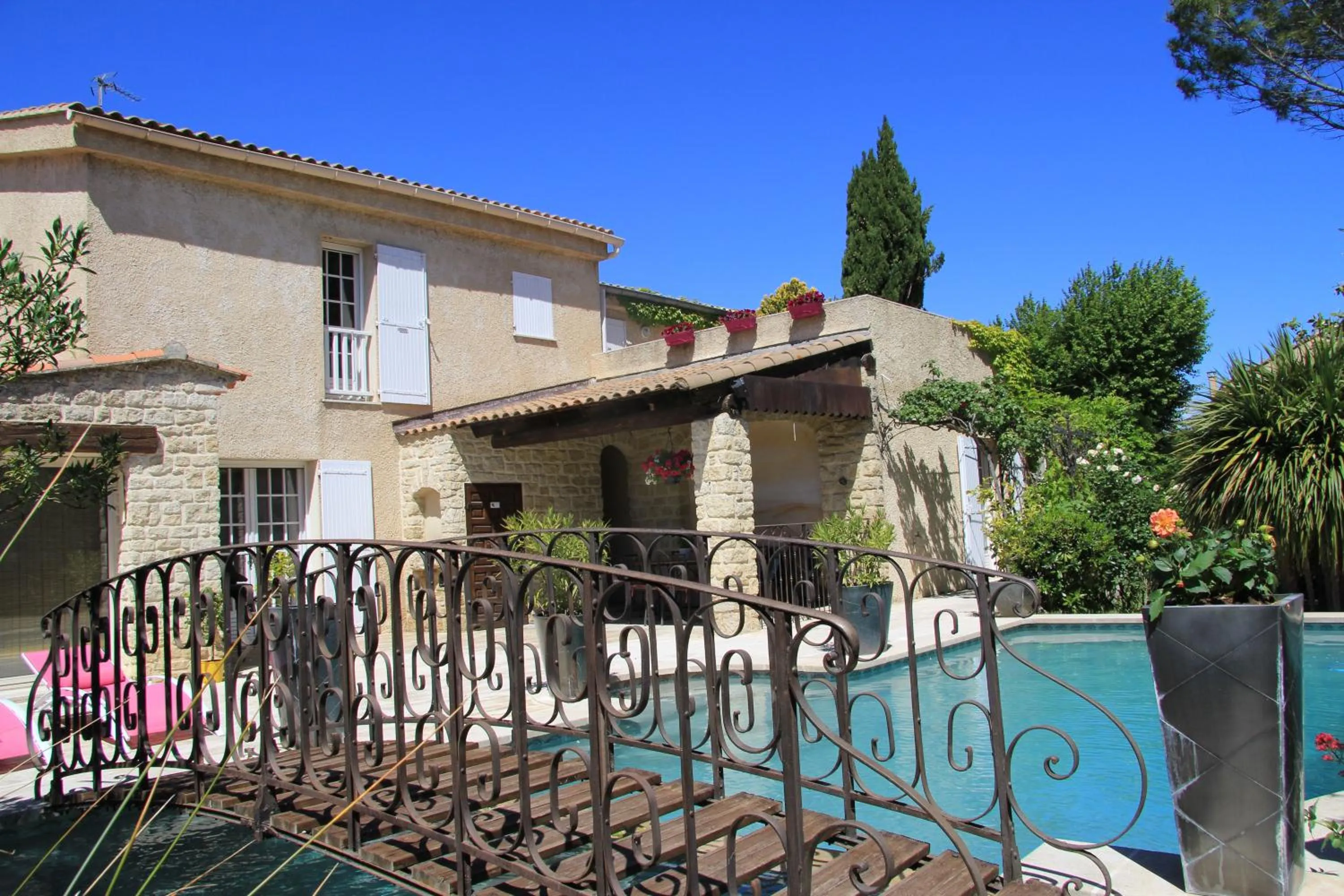 Garden view in Villa Solary
