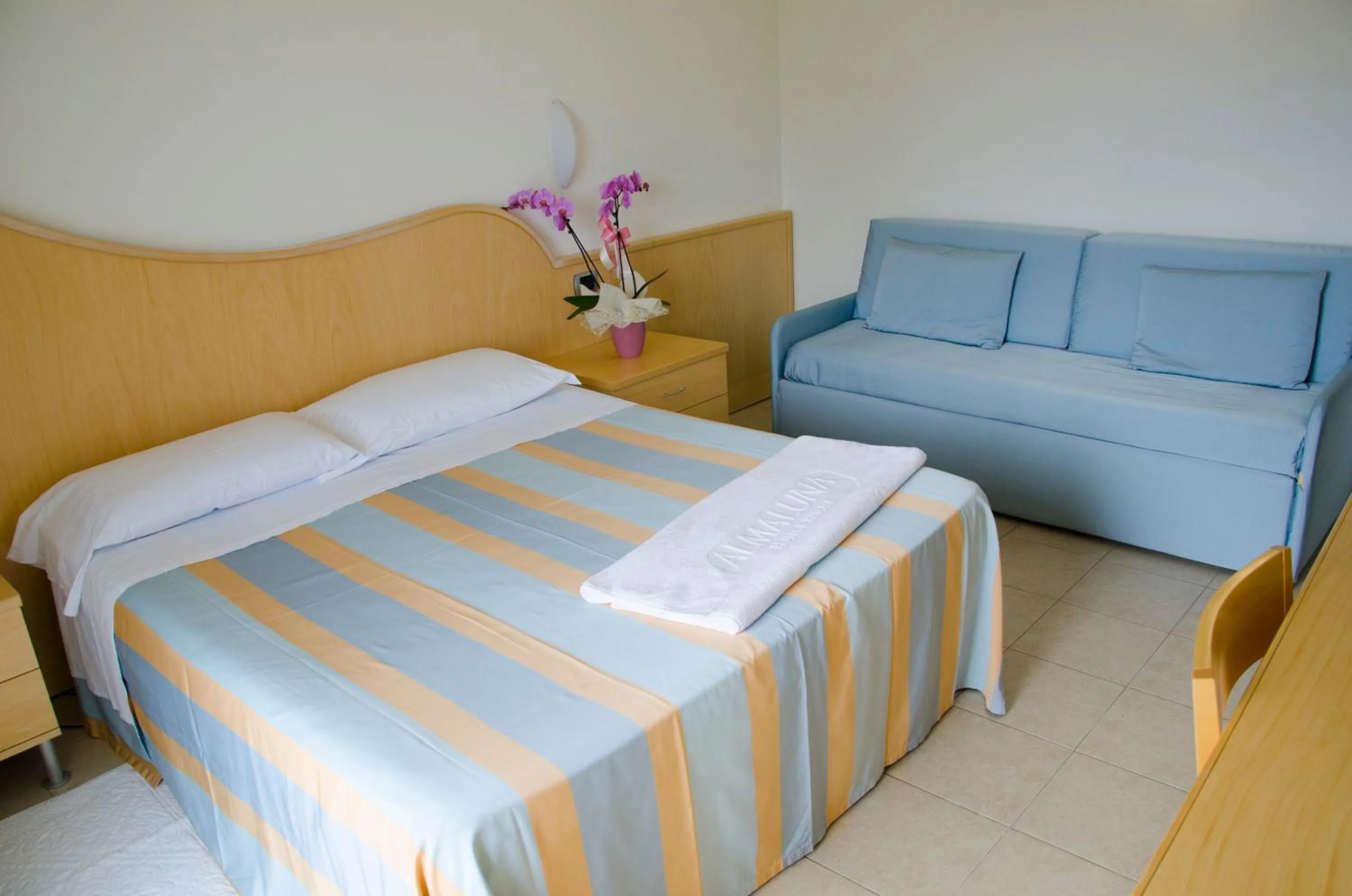 Photo of the whole room in Almaluna Hotel & Resort