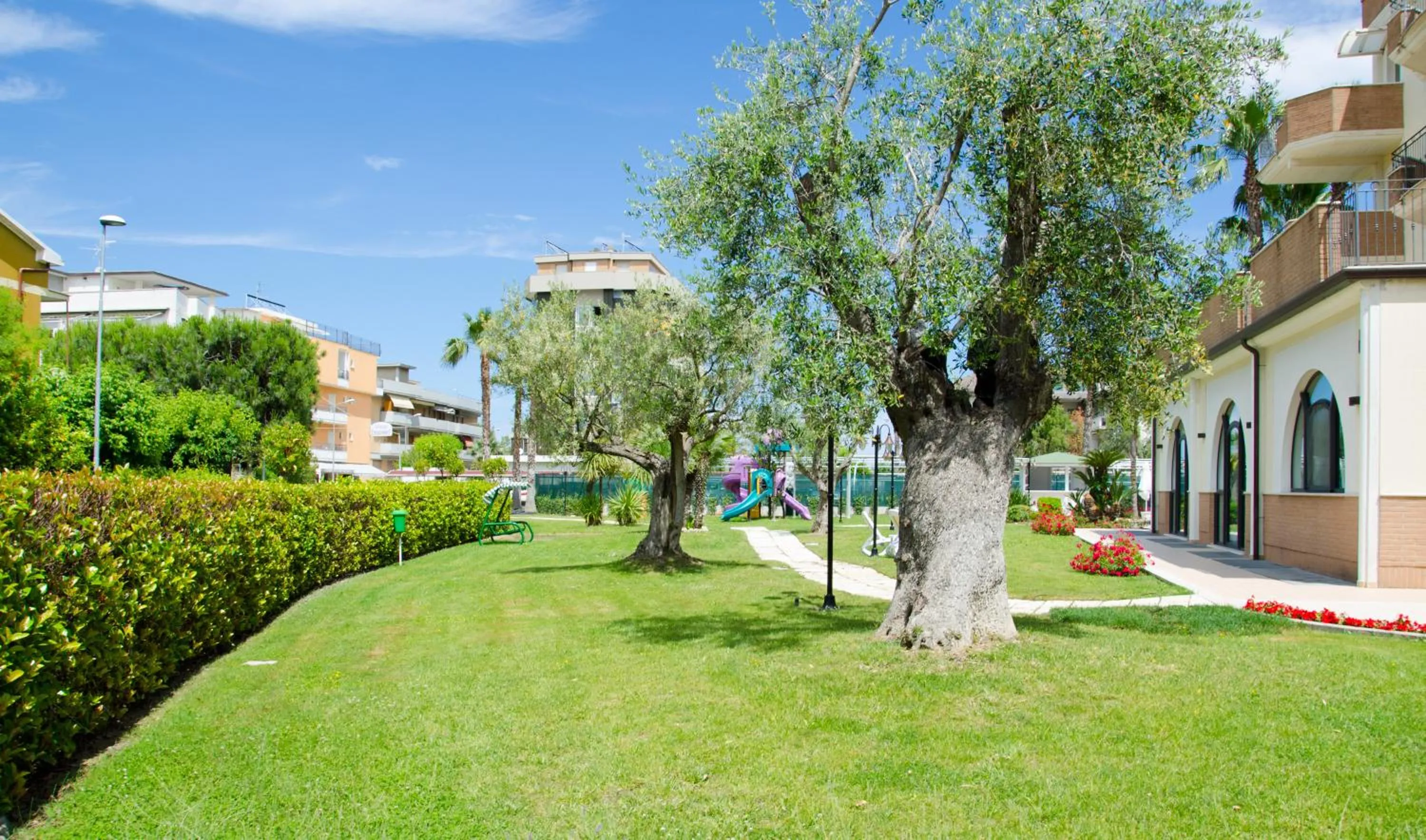 Day in Almaluna Hotel & Resort