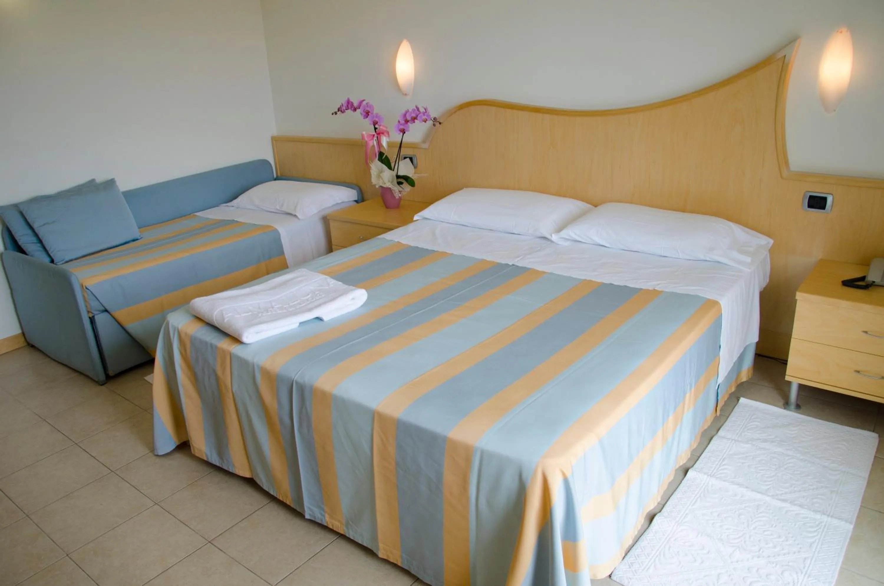 Photo of the whole room in Almaluna Hotel & Resort