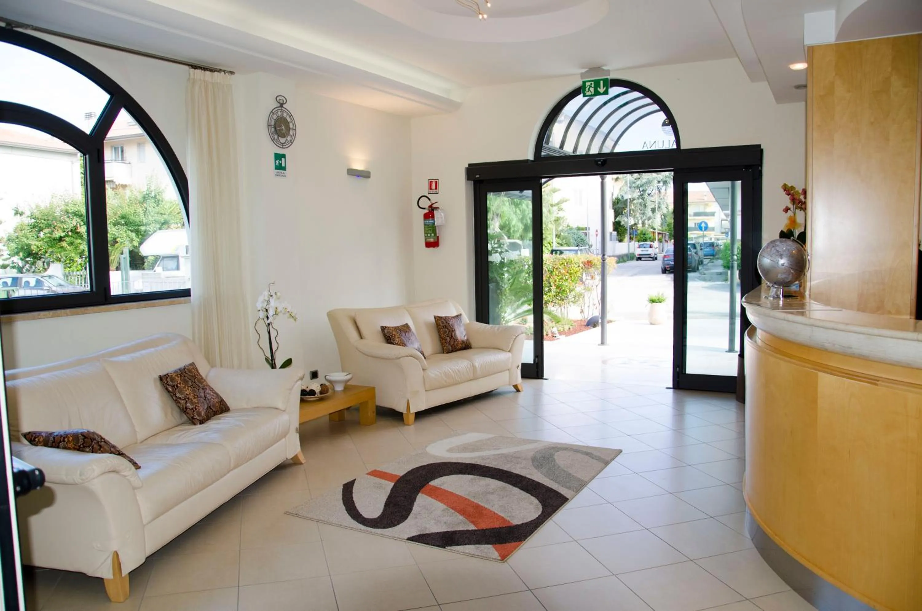 Lobby or reception in Almaluna Hotel & Resort