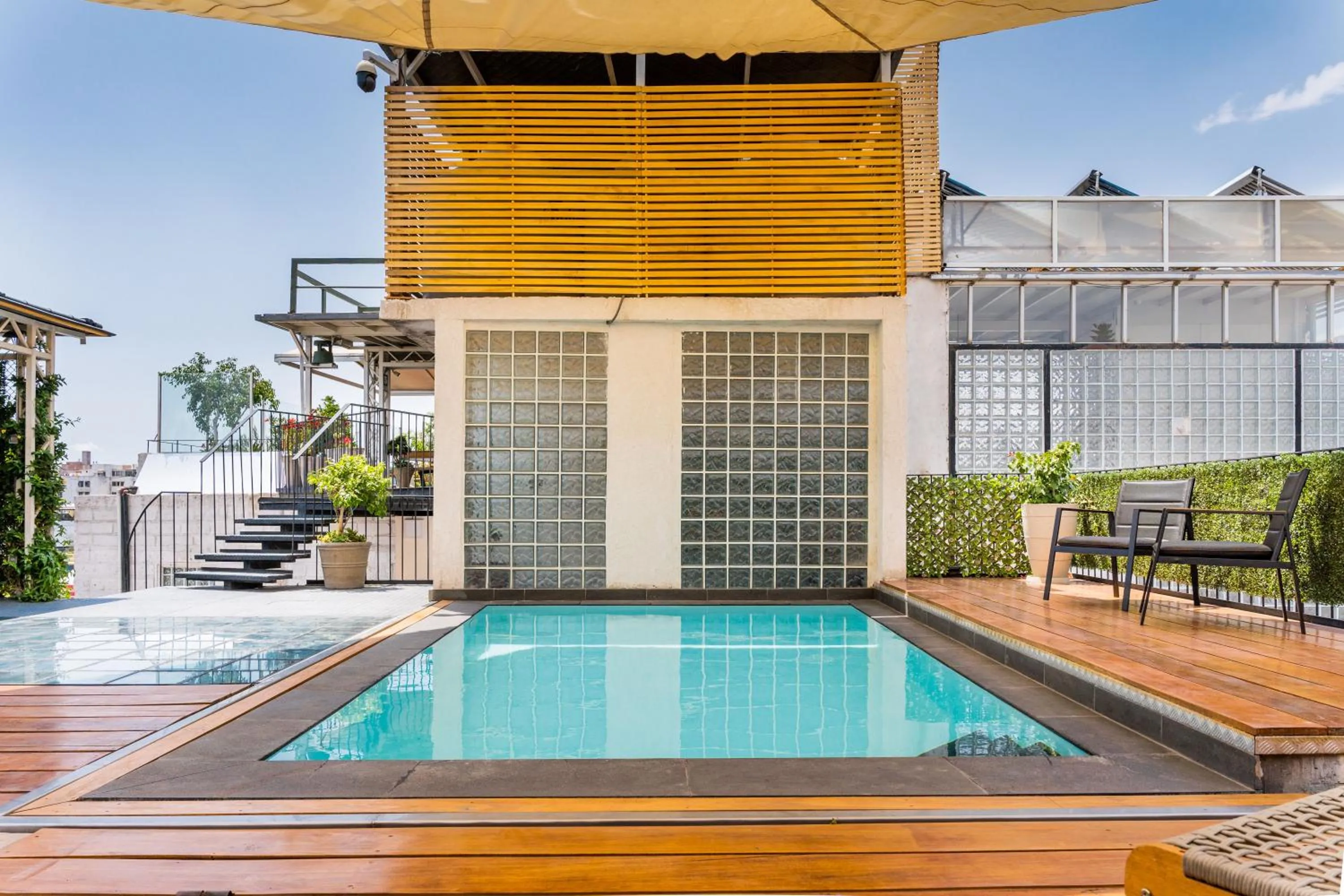 Pool view in Palla Boutique Hotel