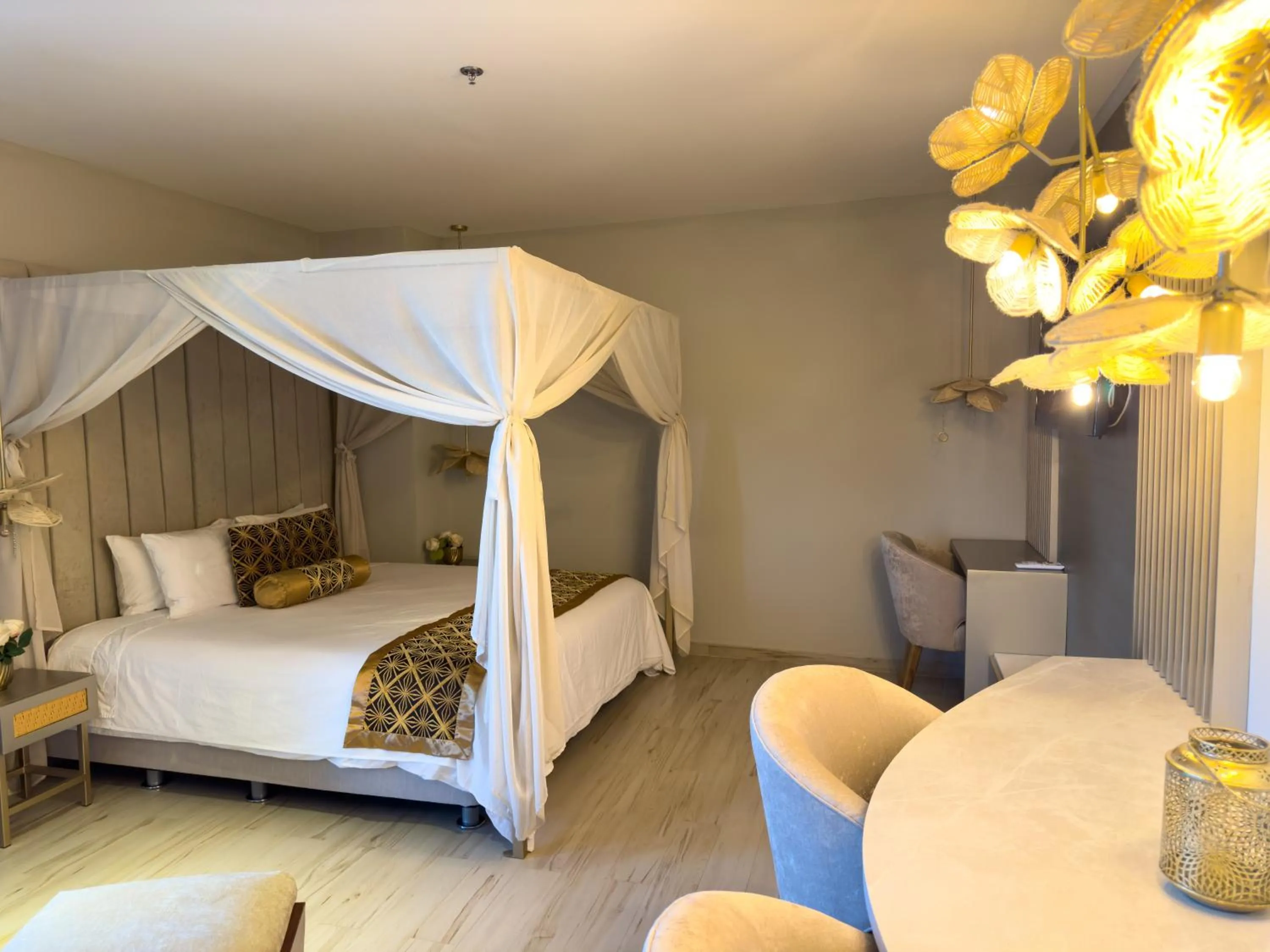 Bedroom, Bed in Hotel Catedral Plaza