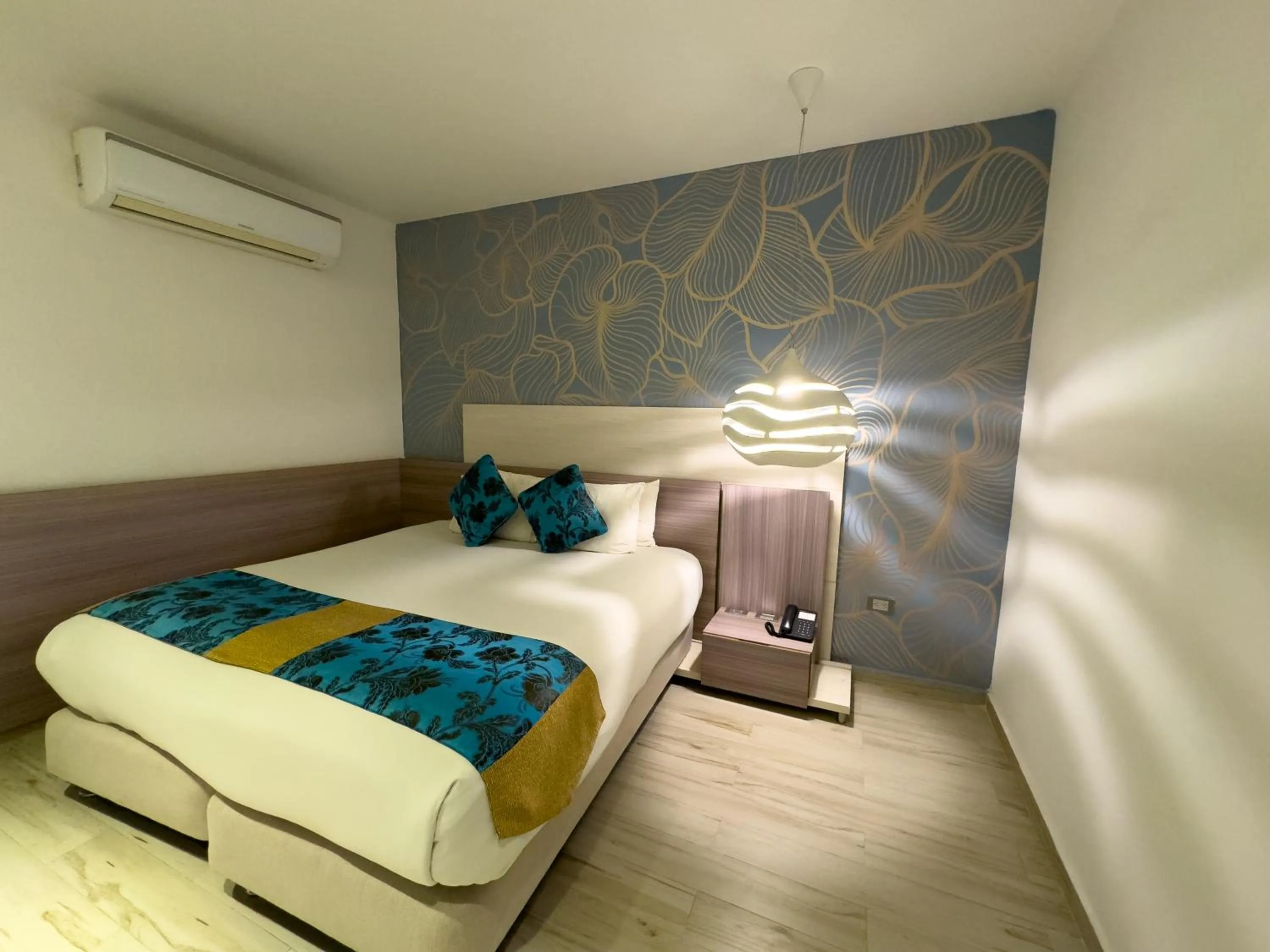 Bed in Hotel Catedral Plaza