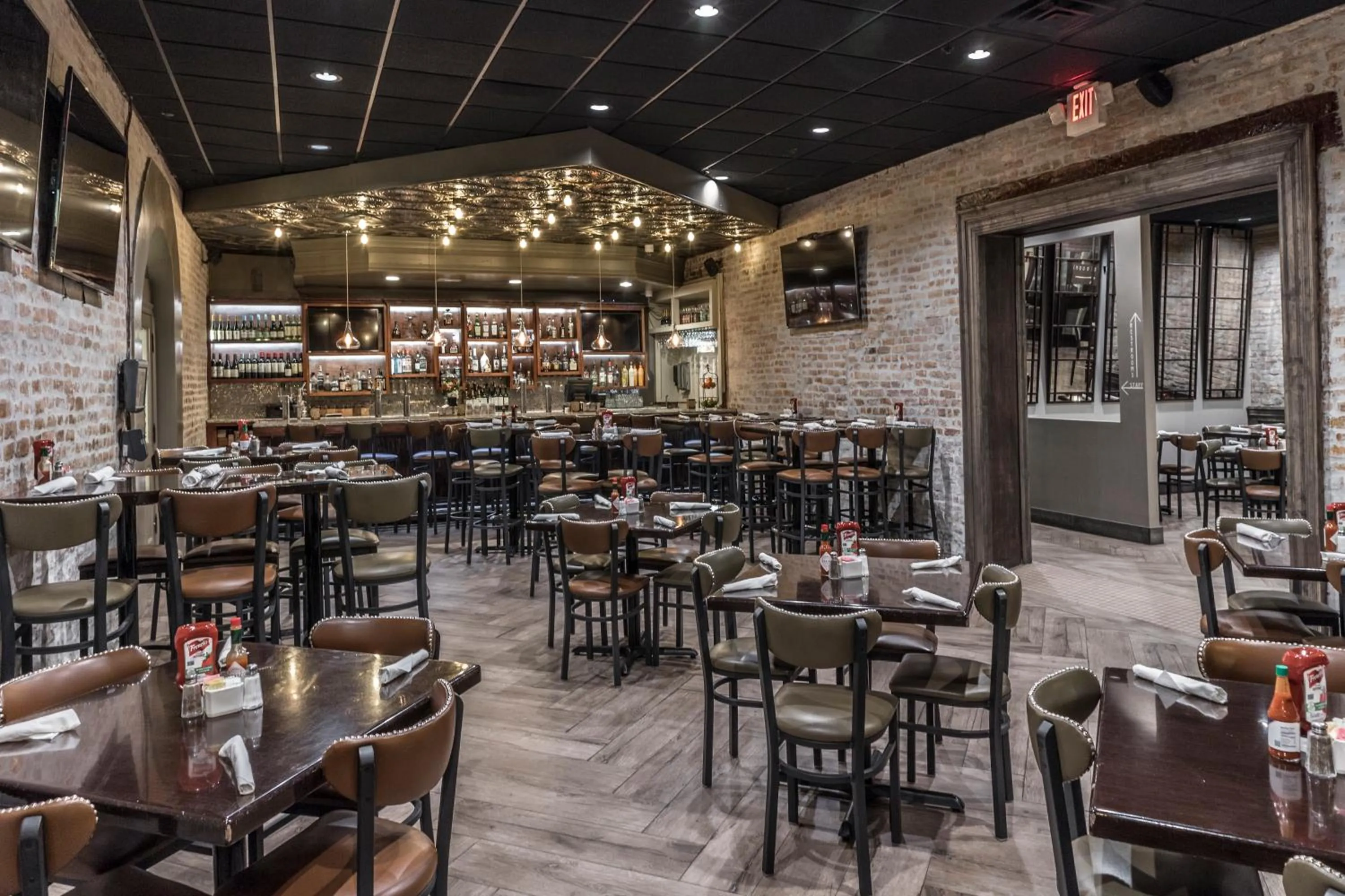 Restaurant/places to eat in La Galerie French Quarter Hotel