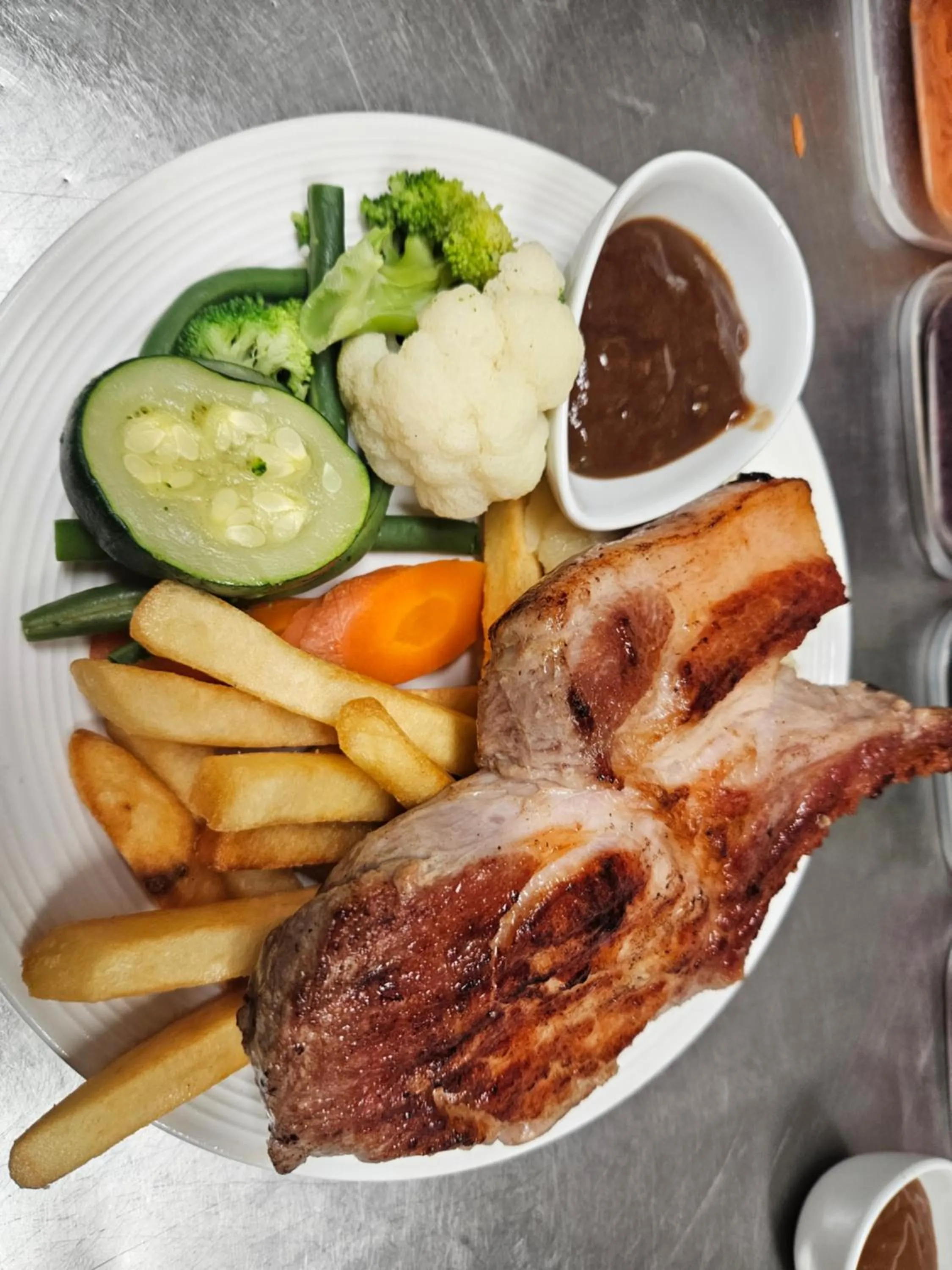 Food in Koorawatha Homestead Motel