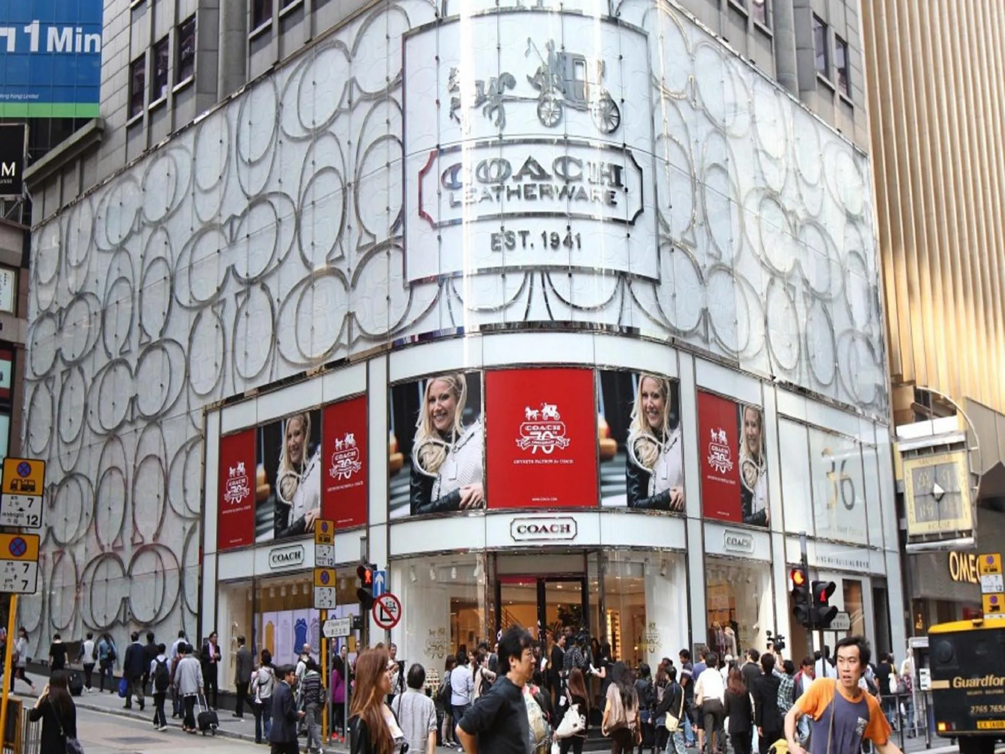 Shopping Area in Hi-Inn