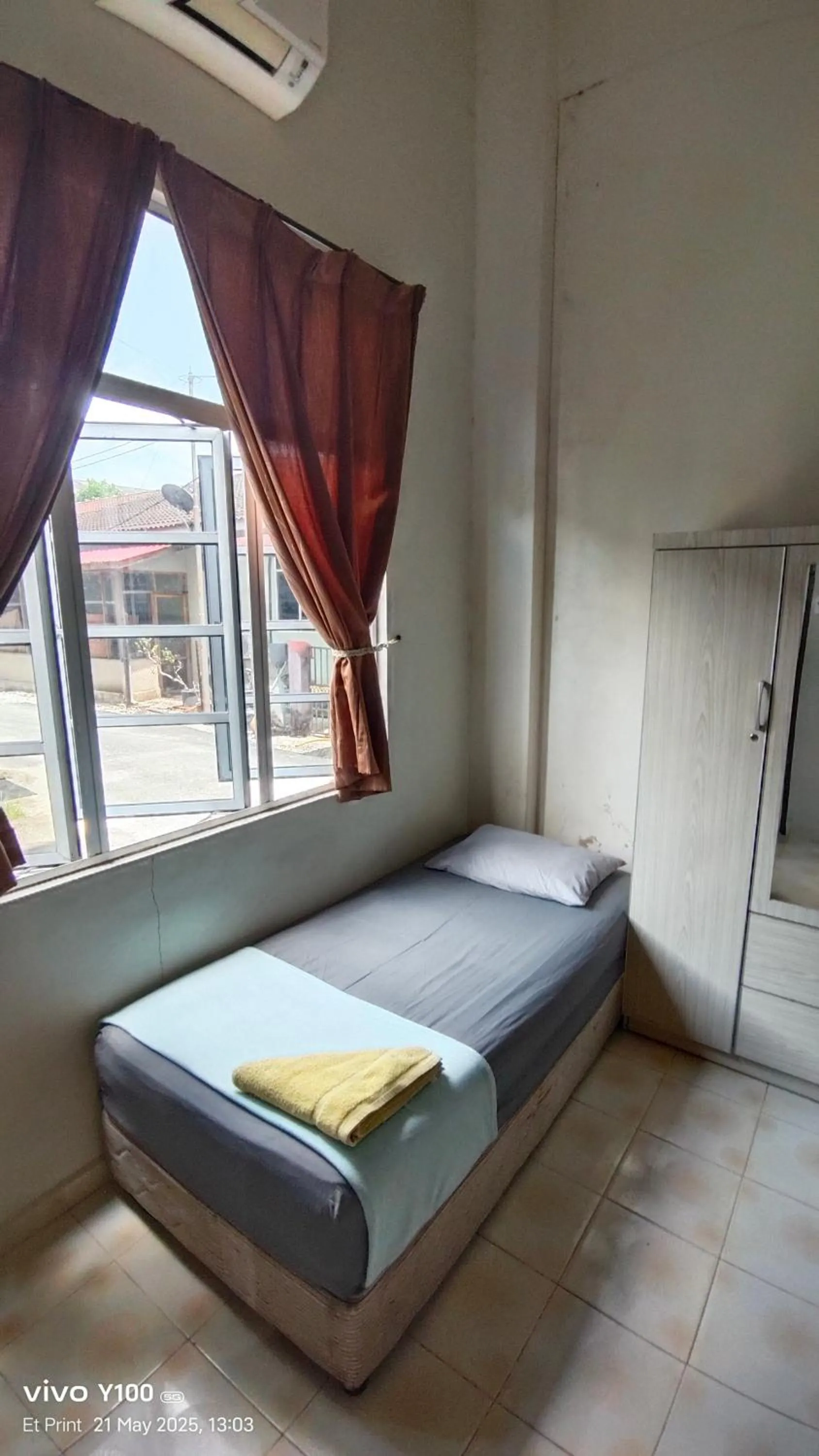 Bed in Villa D'Doa Maju