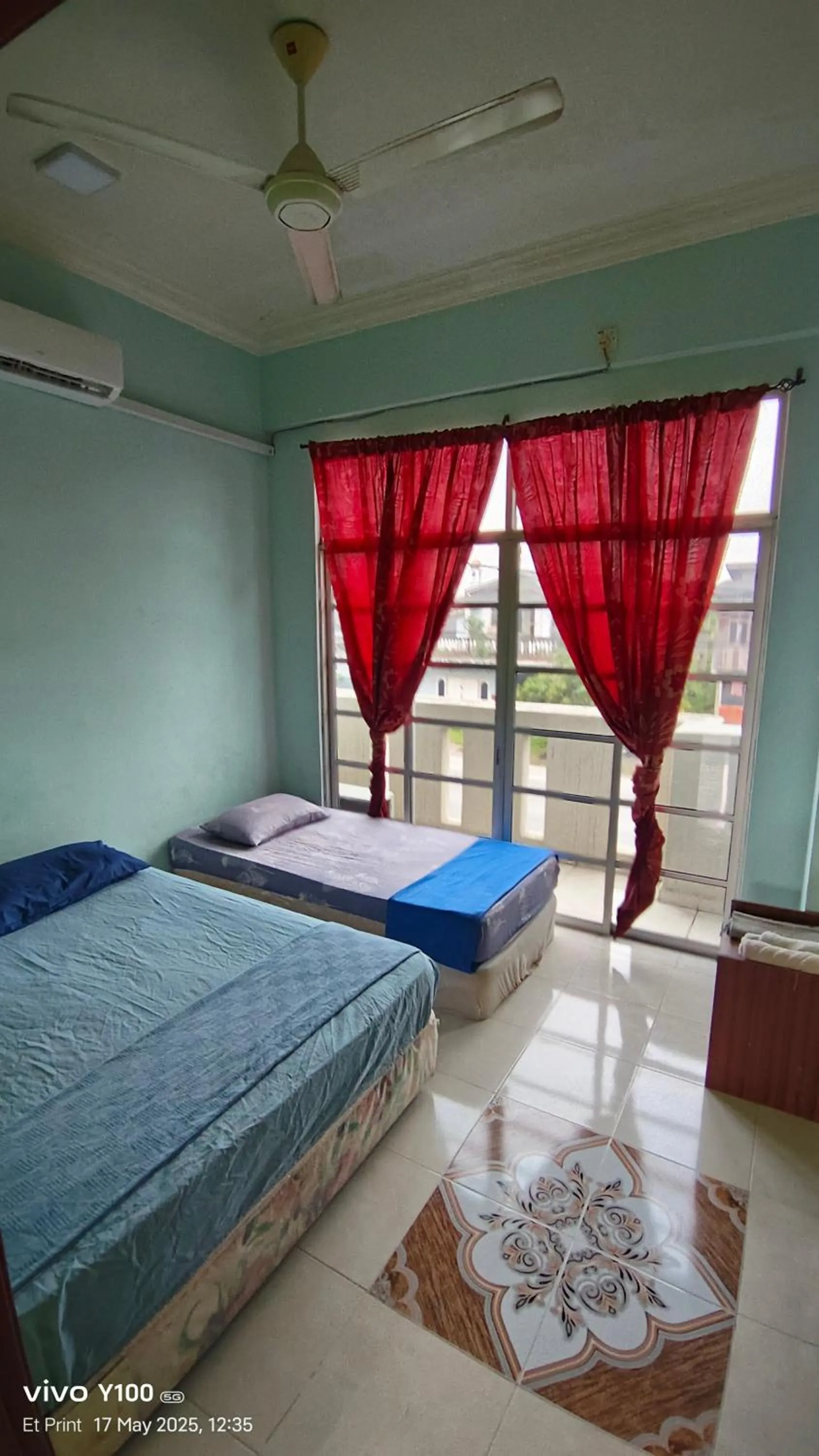 Bed in Villa D'Doa Maju