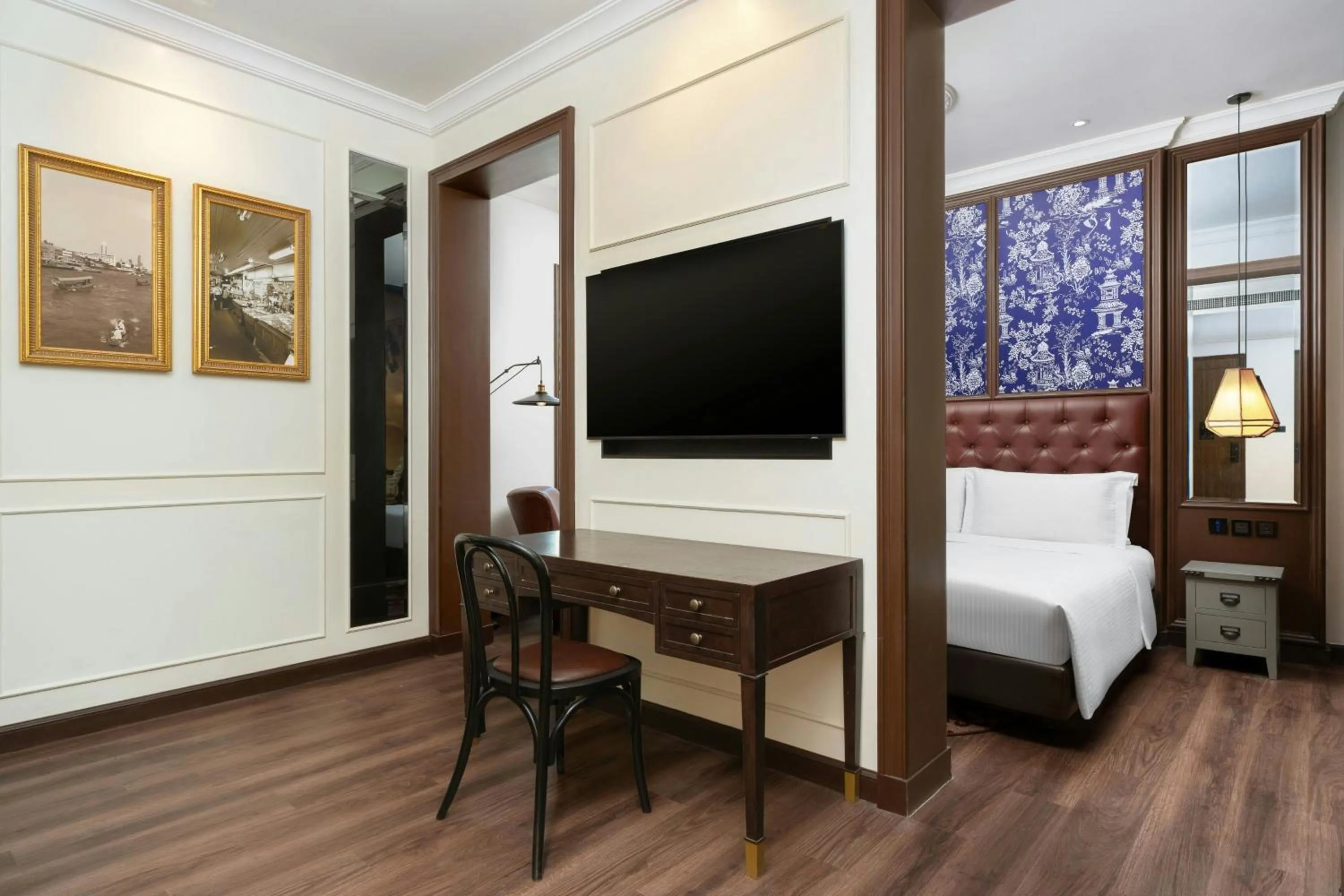 Photo of the whole room, Bed in Metropole, Bangkok, a Tribute Portfolio Hotel