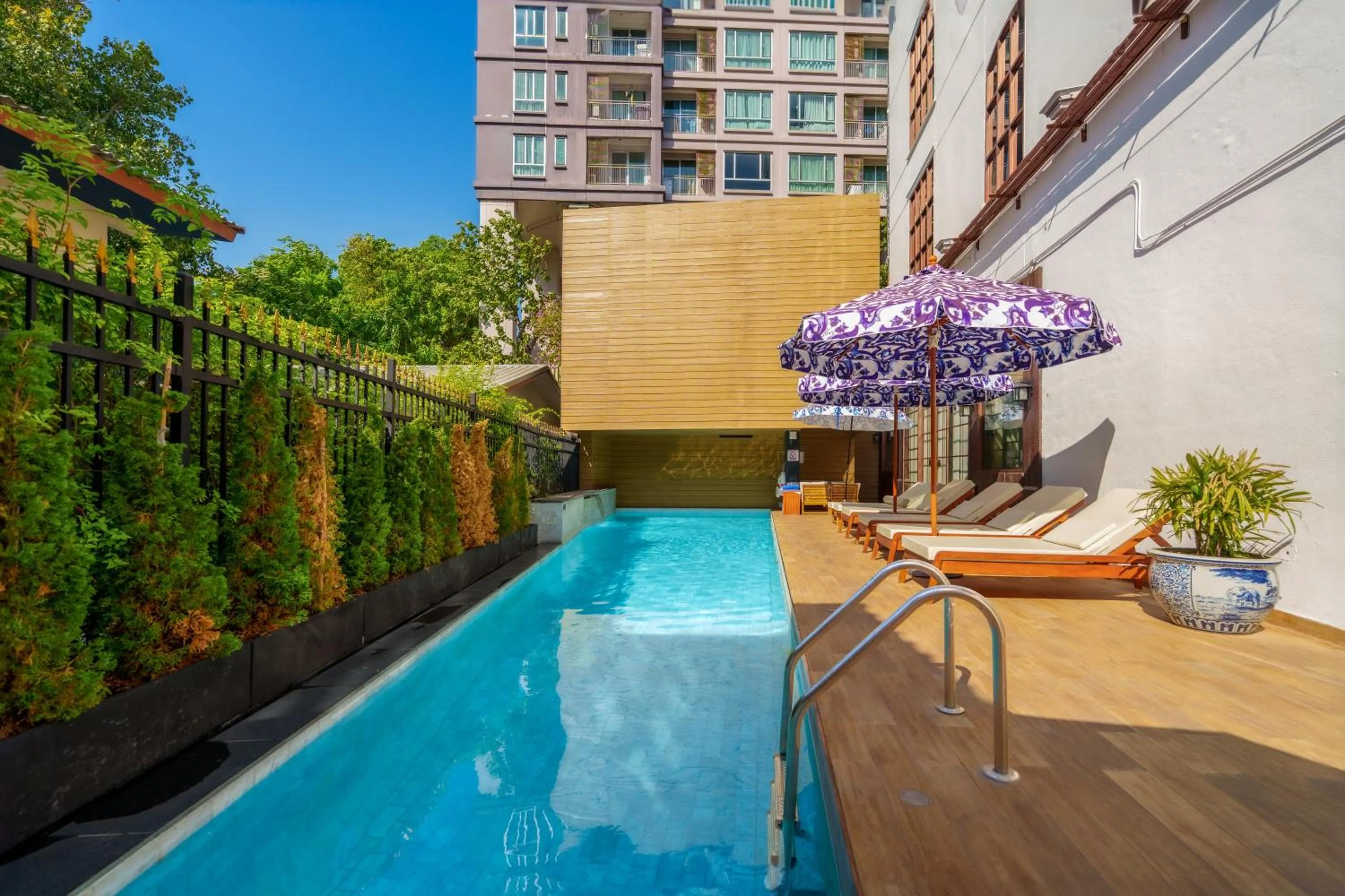 Swimming pool in Metropole, Bangkok, a Tribute Portfolio Hotel by Marriott