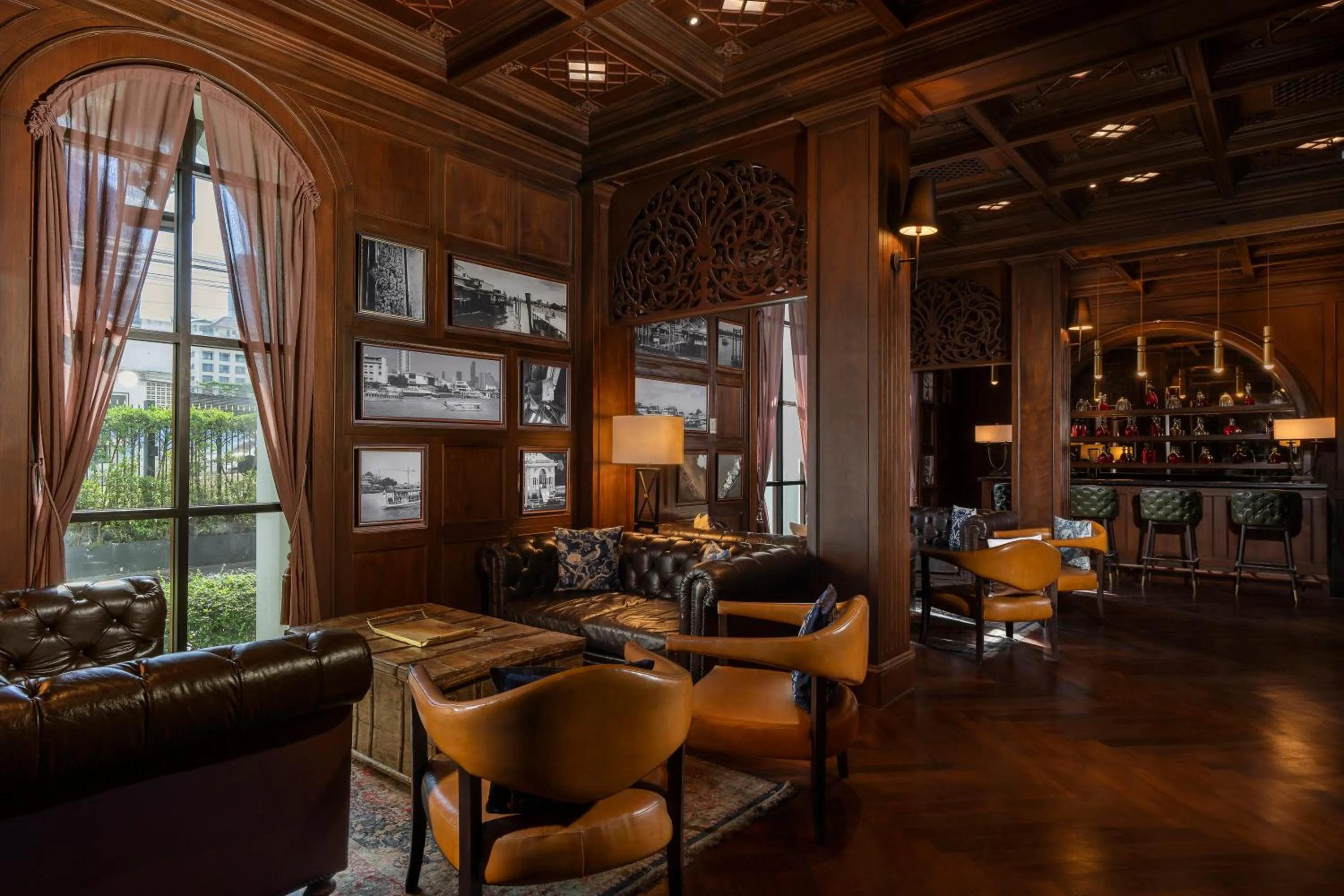 Lounge or bar in Metropole, Bangkok, a Tribute Portfolio Hotel