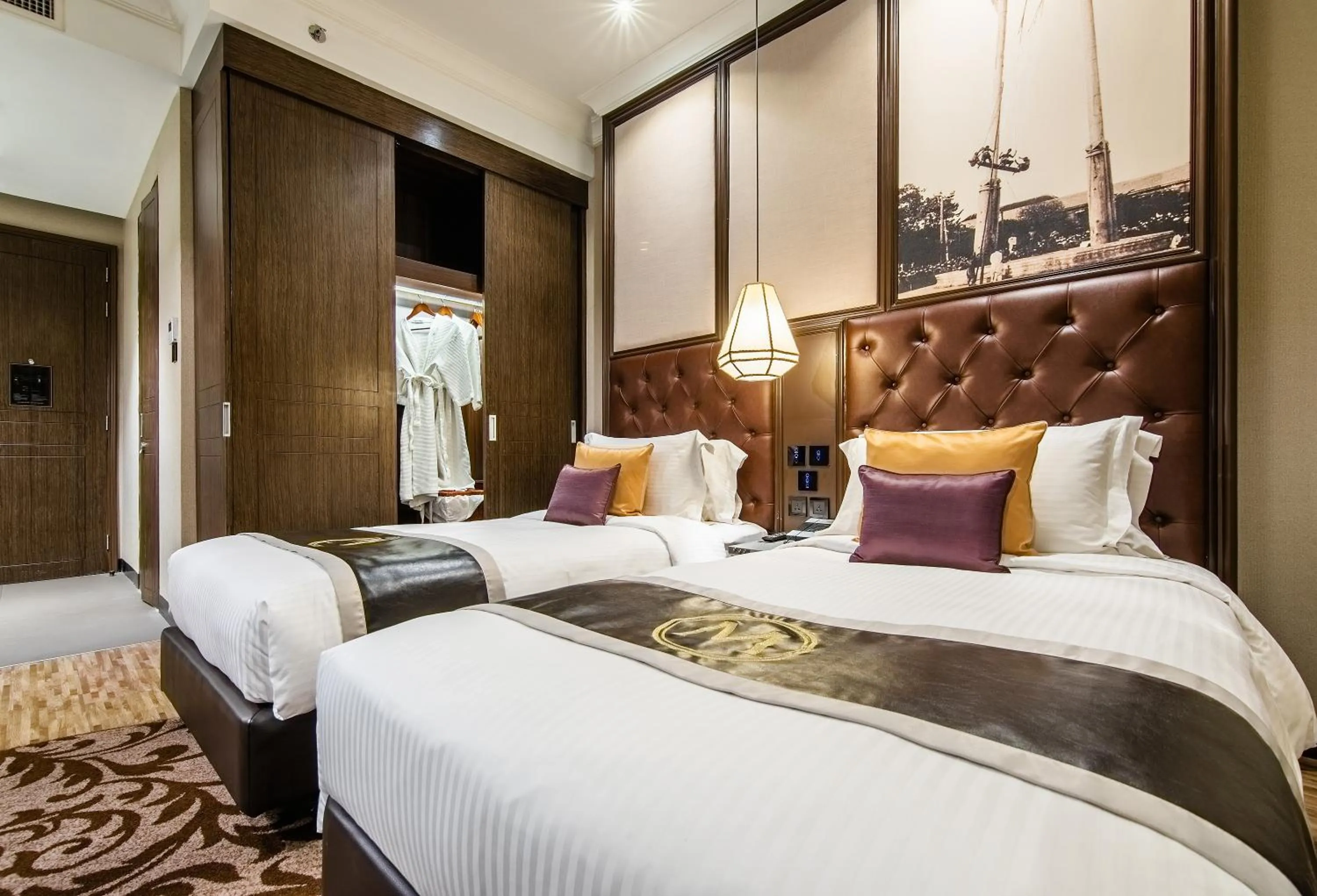 Bed in Metropole, Bangkok, a Tribute Portfolio Hotel