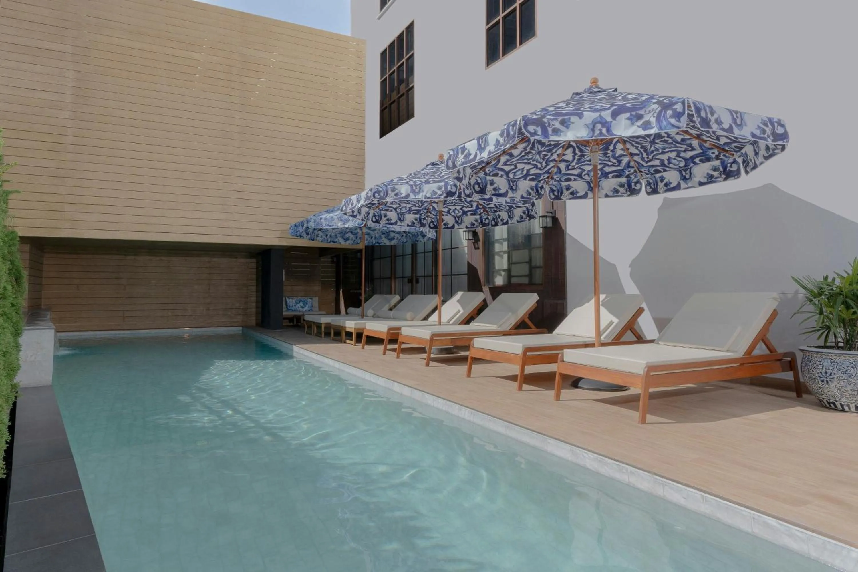 Swimming pool in Metropole, Bangkok, a Tribute Portfolio Hotel