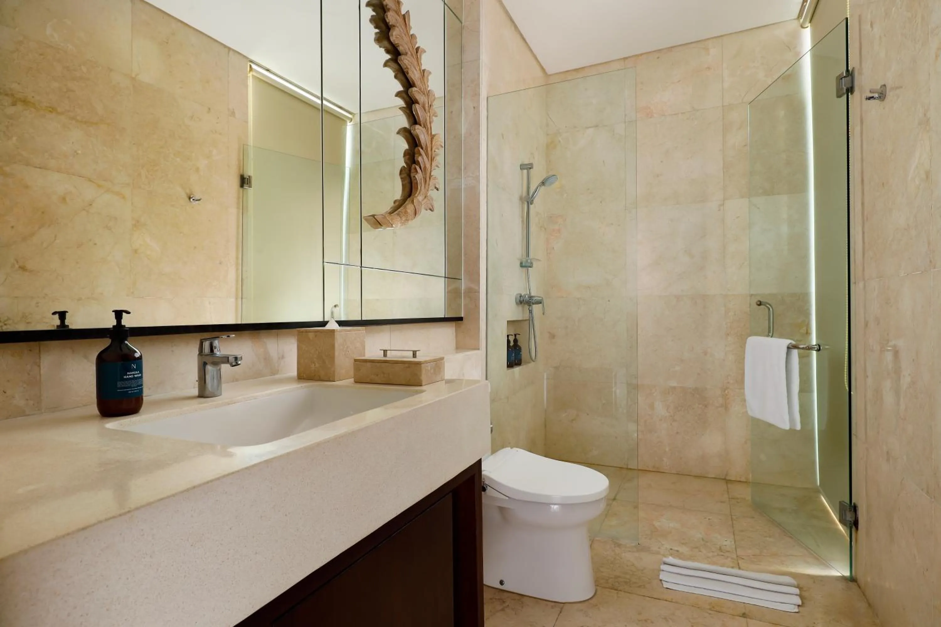 Bathroom in Vinila Villas by Nakula