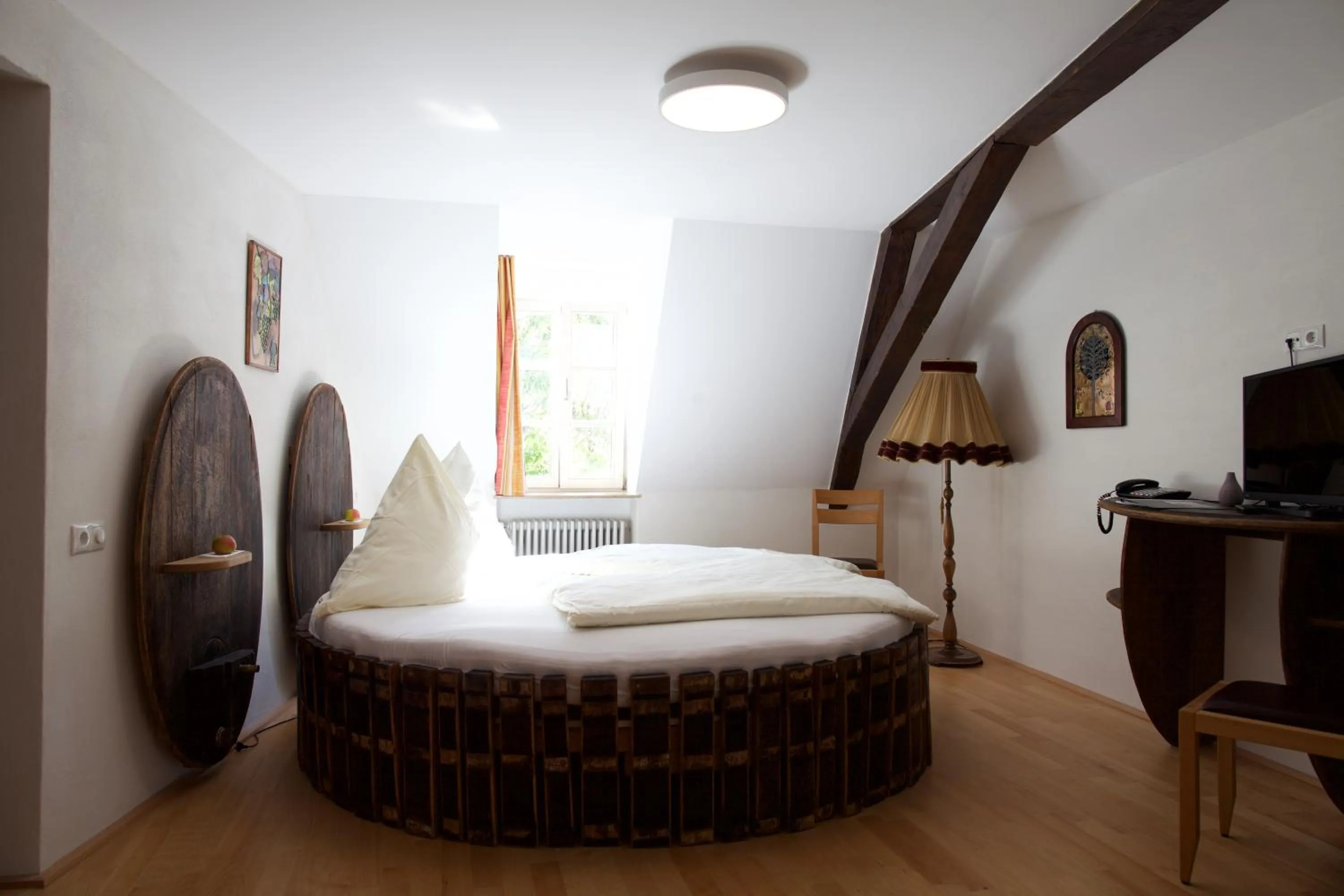 Photo of the whole room, Bed in Hotel & Café Ritter von Böhl